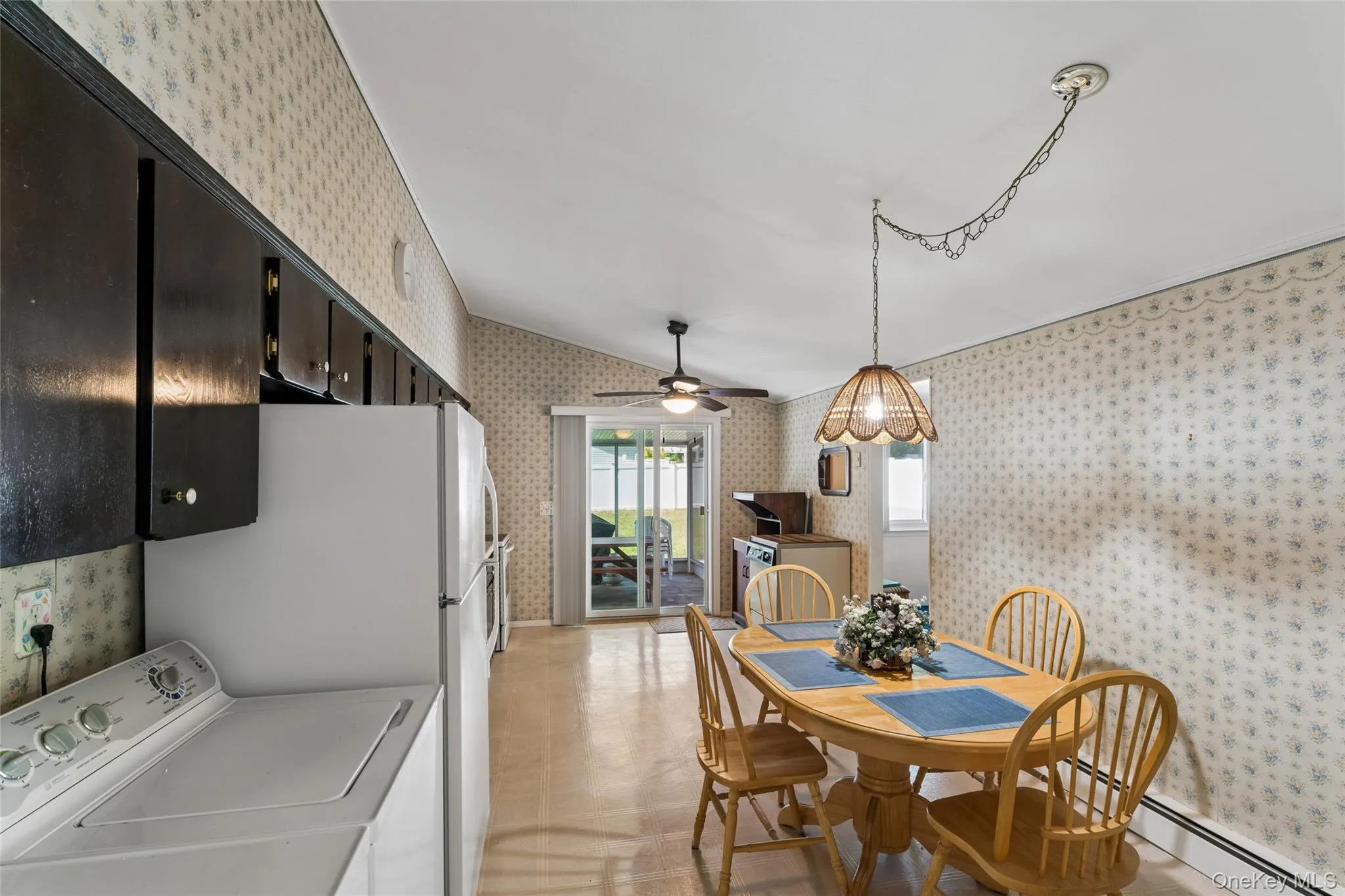 77 Masonic Avenue, Brookhaven, NY, 3 Bedrooms Bedrooms, 5 Rooms Rooms,1 BathroomBathrooms,Residential,For Rent,Masonic,0,KEY1017477 77 Masonic Avenue, Brookhaven, NY, 3 Bedrooms Bedrooms, 5 Rooms Rooms,1 BathroomBathrooms,Residential,For Rent,Masonic,0,KEY1017477