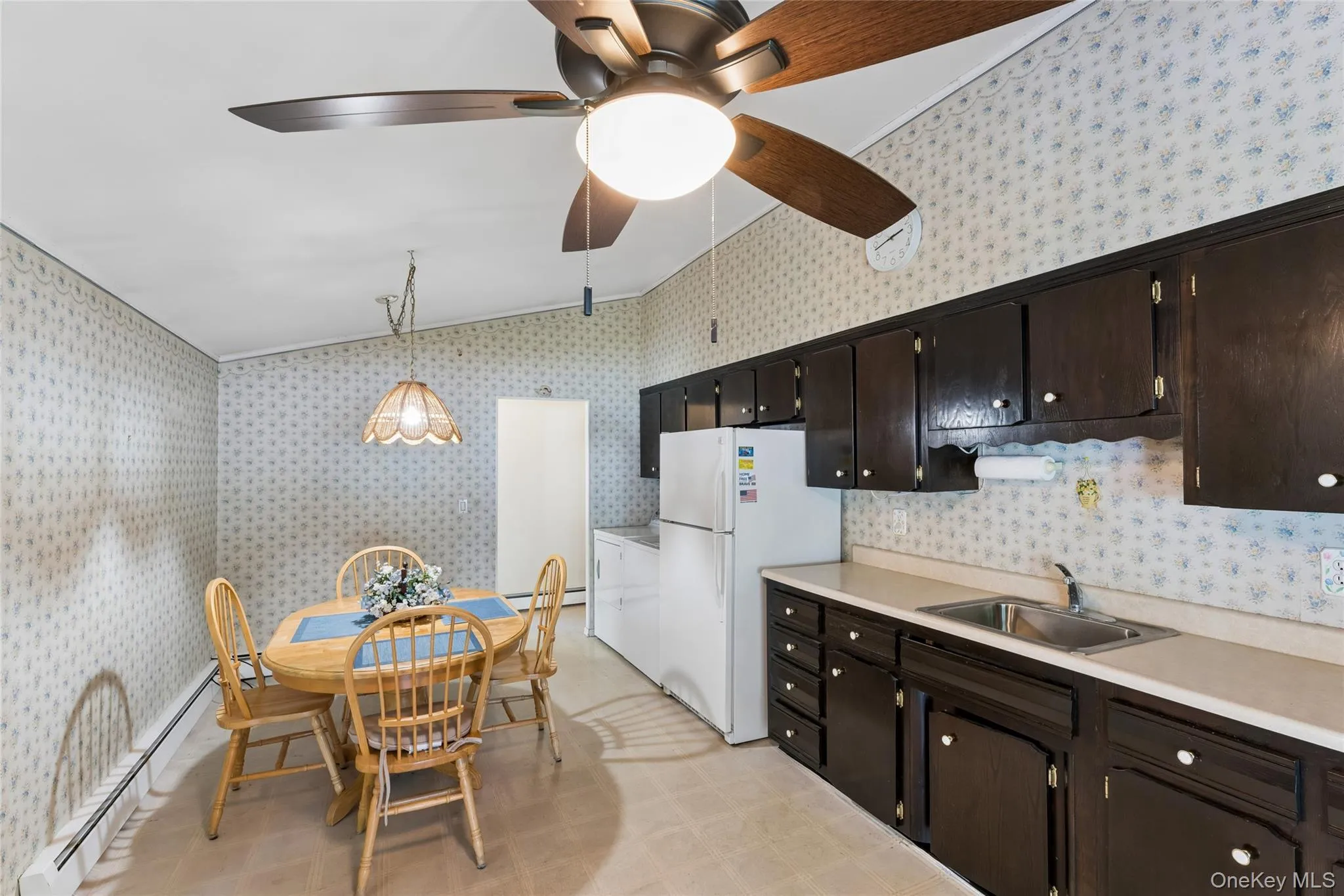 77 Masonic Avenue, Brookhaven, NY, 3 Bedrooms Bedrooms, 5 Rooms Rooms,1 BathroomBathrooms,Residential,For Rent,Masonic,0,KEY1017477 77 Masonic Avenue, Brookhaven, NY, 3 Bedrooms Bedrooms, 5 Rooms Rooms,1 BathroomBathrooms,Residential,For Rent,Masonic,0,KEY1017477