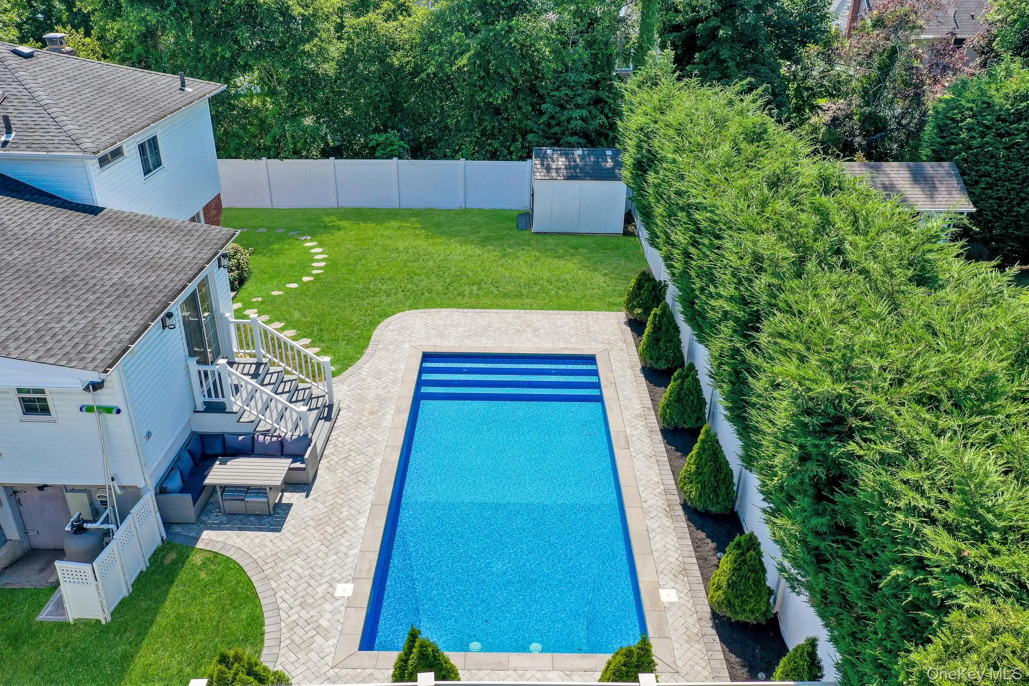 31 Leeds Lane, Babylon, NY, 4 Bedrooms Bedrooms, 8 Rooms Rooms,2 BathroomsBathrooms,Residential,For Rent,Leeds,0,KEY1017484 31 Leeds Lane, Babylon, NY, 4 Bedrooms Bedrooms, 8 Rooms Rooms,2 BathroomsBathrooms,Residential,For Rent,Leeds,0,KEY1017484