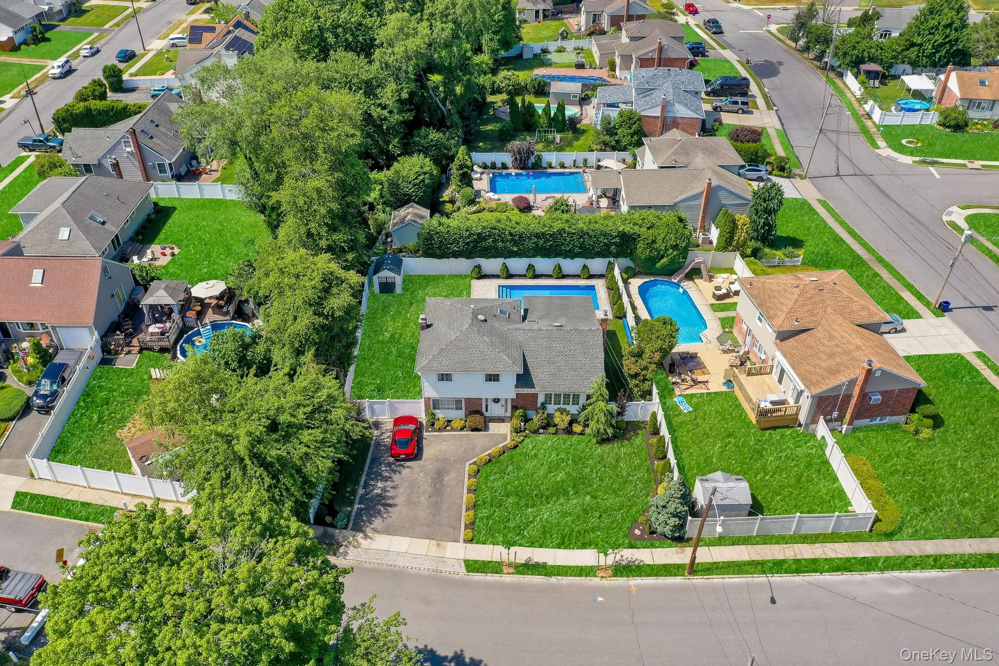 31 Leeds Lane, Babylon, NY, 4 Bedrooms Bedrooms, 8 Rooms Rooms,2 BathroomsBathrooms,Residential,For Rent,Leeds,0,KEY1017484 31 Leeds Lane, Babylon, NY, 4 Bedrooms Bedrooms, 8 Rooms Rooms,2 BathroomsBathrooms,Residential,For Rent,Leeds,0,KEY1017484