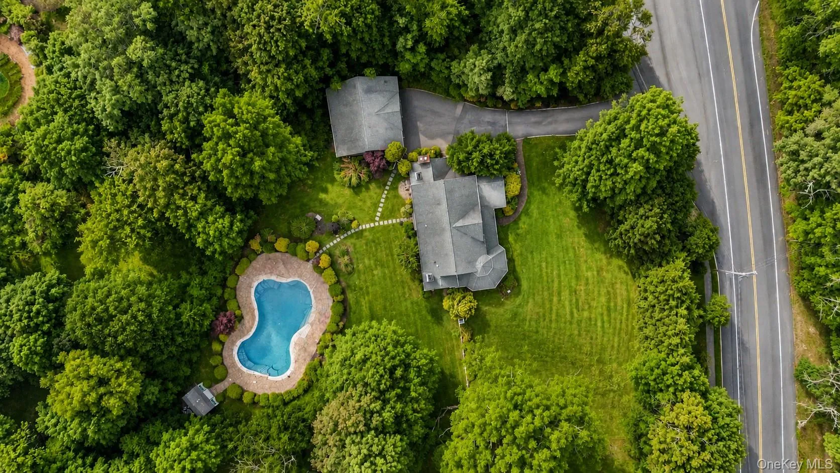 193 Pidgeon Hill Road, Huntington, NY, 5 Bedrooms Bedrooms, 13 Rooms Rooms,3 BathroomsBathrooms,Residential,For Rent,Pidgeon Hill,0,KEY1017489 193 Pidgeon Hill Road, Huntington, NY, 5 Bedrooms Bedrooms, 13 Rooms Rooms,3 BathroomsBathrooms,Residential,For Rent,Pidgeon Hill,0,KEY1017489