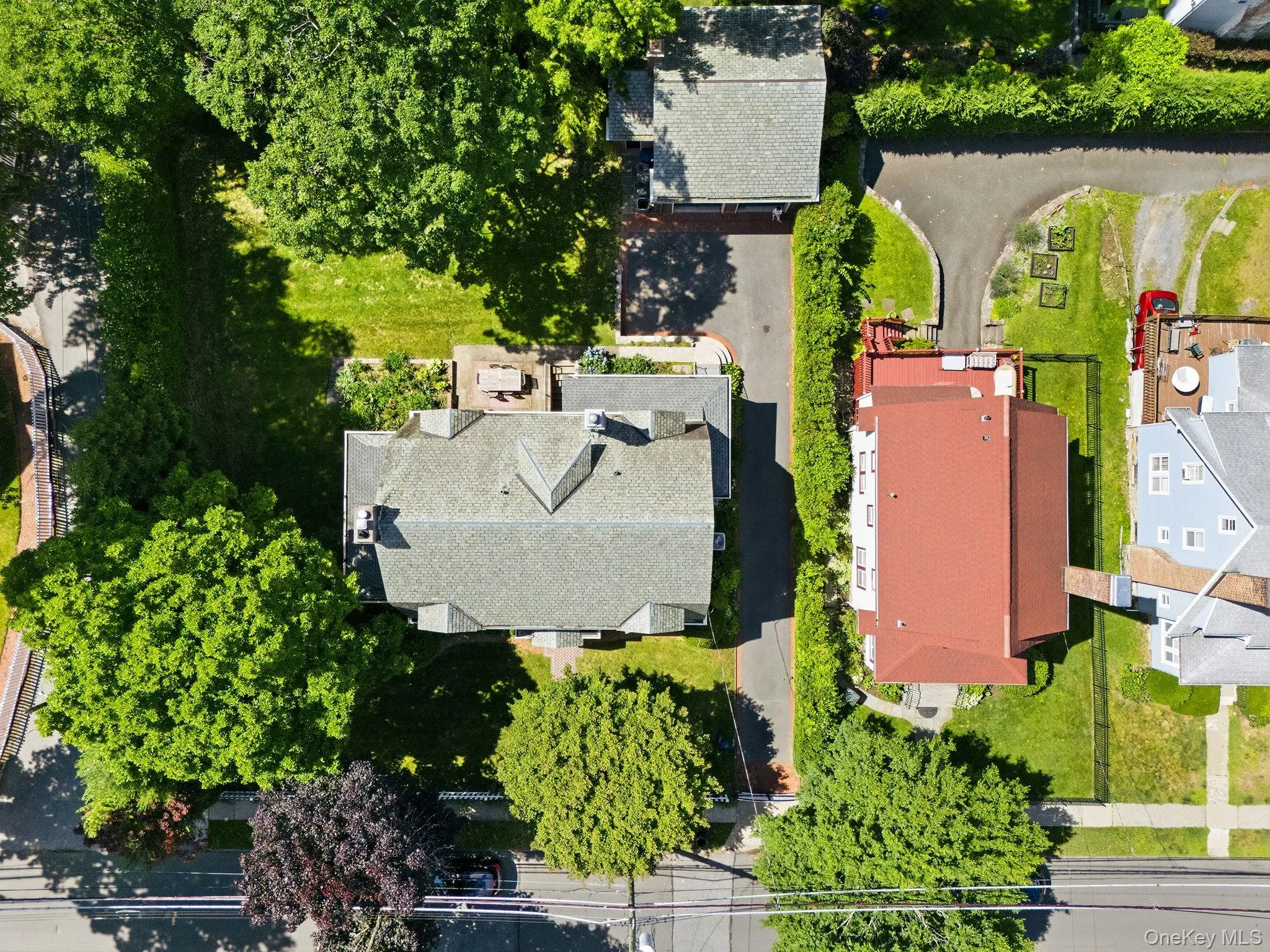 Historic elegance in one of White Plains' most sought-after neighborhoods. Historic elegance in one of White Plains' most sought-after neighborhoods.