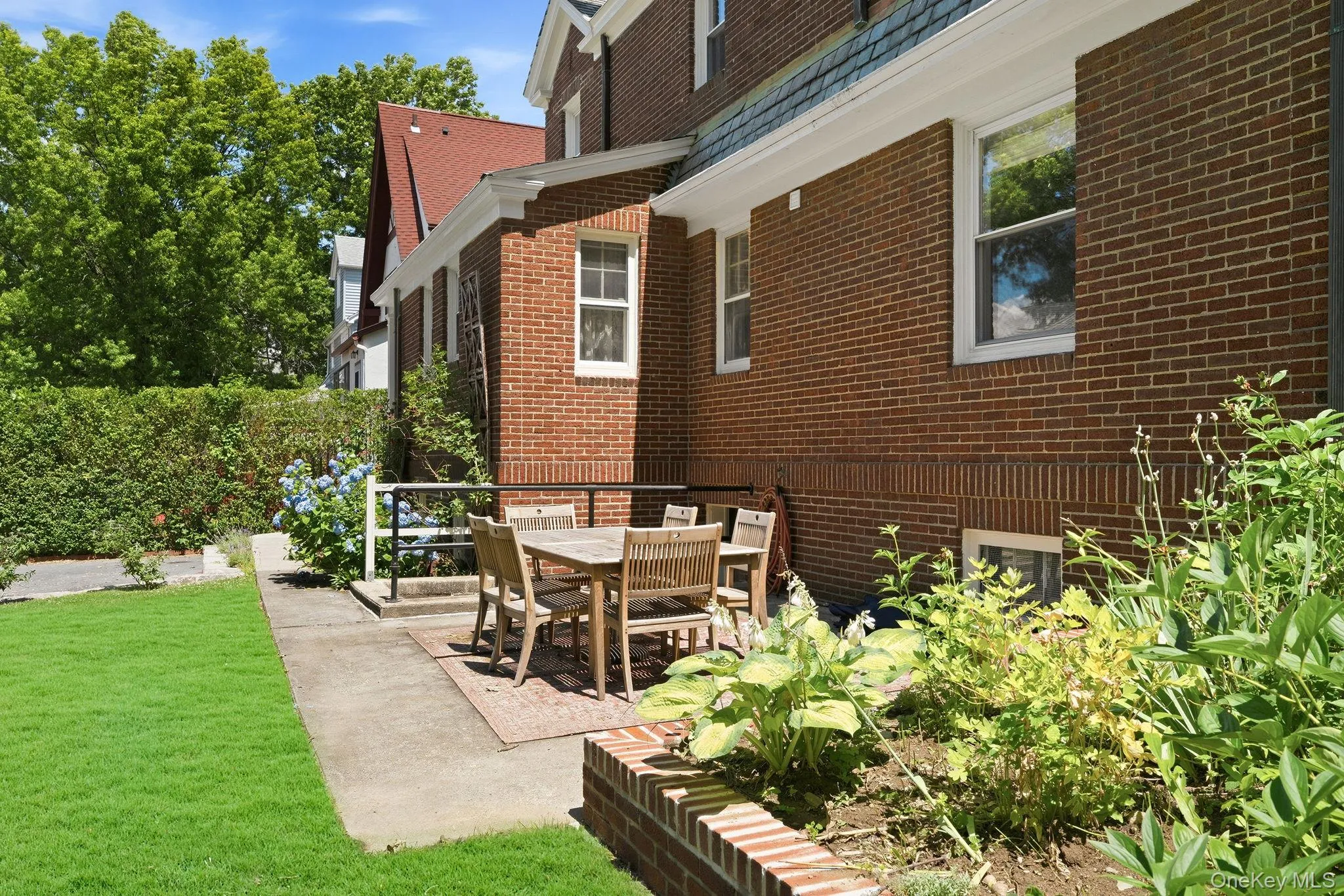 Relax, entertain, and enjoy your own outdoor retreat. Relax, entertain, and enjoy your own outdoor retreat.