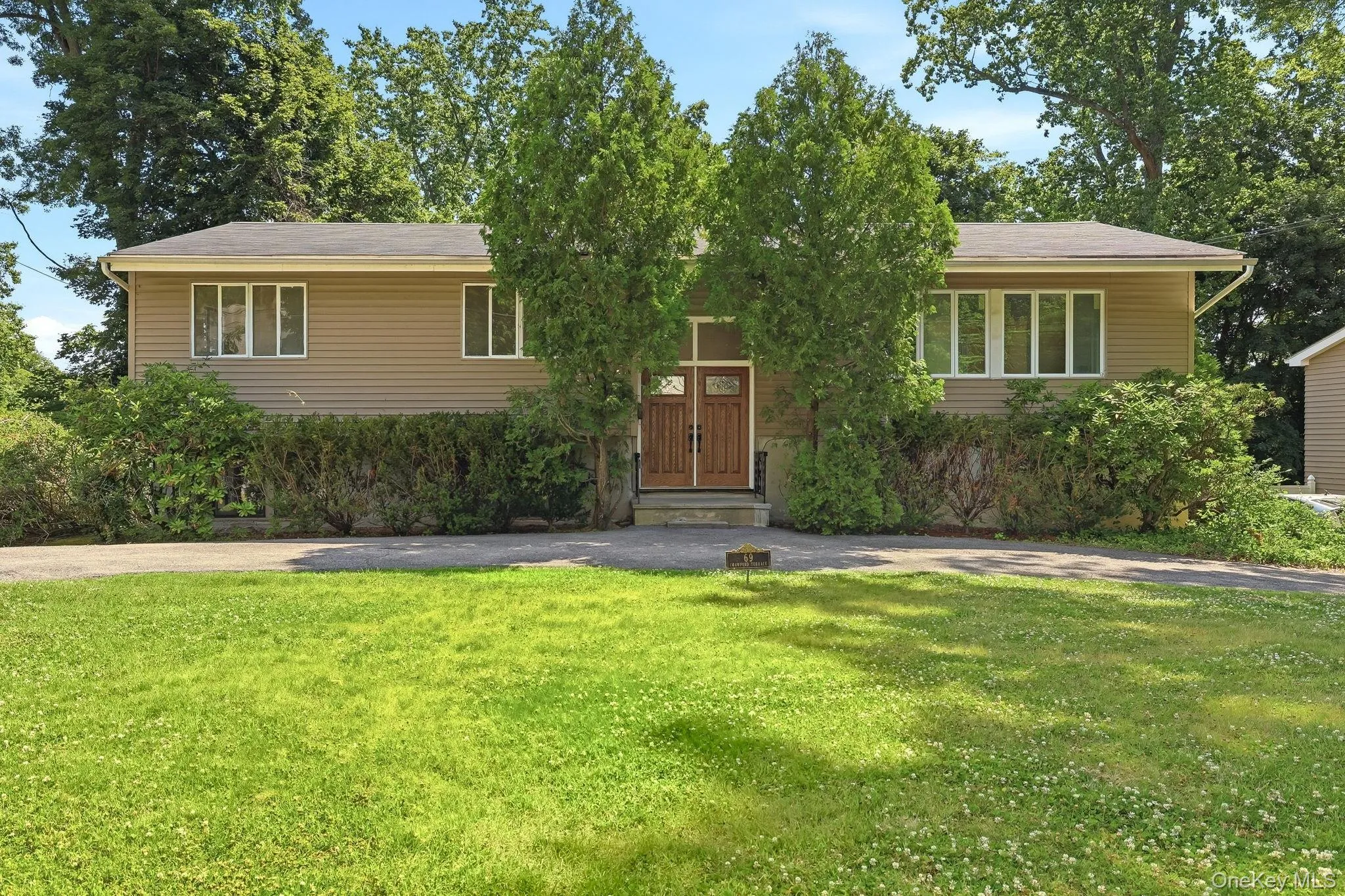 69 Crawford Terrace, New Rochelle, NY, 4 Bedrooms Bedrooms, 10 Rooms Rooms,3 BathroomsBathrooms,Residential,For Rent,Crawford,0,1017496 69 Crawford Terrace, New Rochelle, NY, 4 Bedrooms Bedrooms, 10 Rooms Rooms,3 BathroomsBathrooms,Residential,For Rent,Crawford,0,1017496