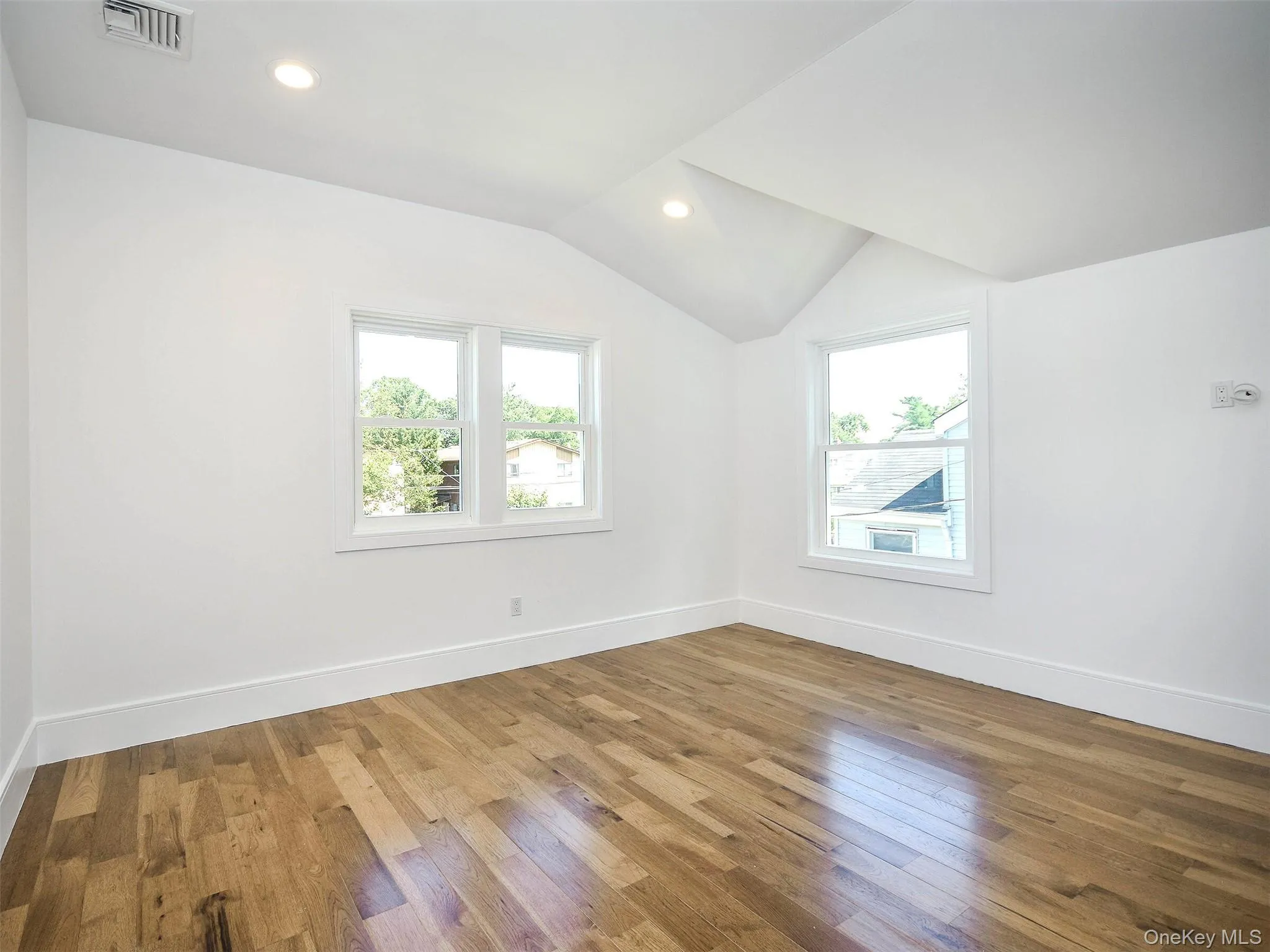 59A Hickory Road, North Hempstead, NY, 3 Bedrooms Bedrooms, 6 Rooms Rooms,2 BathroomsBathrooms,Residential Lease,For Rent,Hickory,0,1017497 59A Hickory Road, North Hempstead, NY, 3 Bedrooms Bedrooms, 6 Rooms Rooms,2 BathroomsBathrooms,Residential Lease,For Rent,Hickory,0,1017497