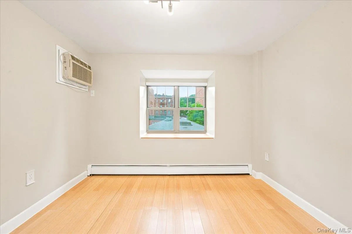 83-75 117th Street, New York, NY, 1 Bedroom Bedrooms, 4 Rooms Rooms,1 BathroomBathrooms,Residential,For Rent,117th,0,KEY1017503 83-75 117th Street, New York, NY, 1 Bedroom Bedrooms, 4 Rooms Rooms,1 BathroomBathrooms,Residential,For Rent,117th,0,KEY1017503