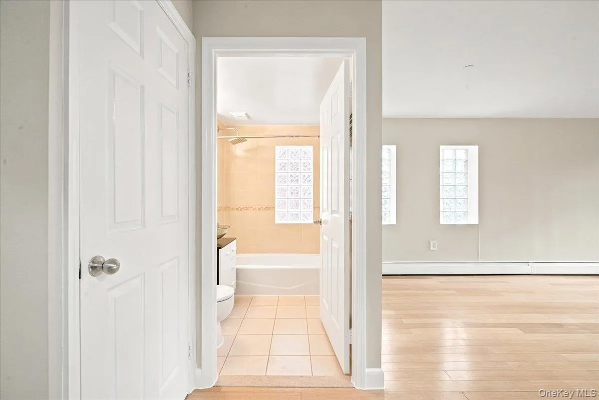 83-75 117th Street, New York, NY, 1 Bedroom Bedrooms, 4 Rooms Rooms,1 BathroomBathrooms,Residential,For Rent,117th,0,KEY1017503 83-75 117th Street, New York, NY, 1 Bedroom Bedrooms, 4 Rooms Rooms,1 BathroomBathrooms,Residential,For Rent,117th,0,KEY1017503
