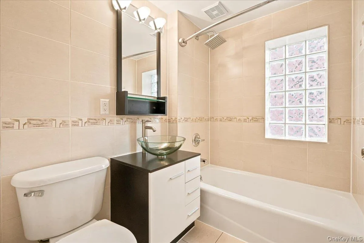 83-75 117th Street, New York, NY, 1 Bedroom Bedrooms, 4 Rooms Rooms,1 BathroomBathrooms,Residential,For Rent,117th,0,KEY1017503 83-75 117th Street, New York, NY, 1 Bedroom Bedrooms, 4 Rooms Rooms,1 BathroomBathrooms,Residential,For Rent,117th,0,KEY1017503