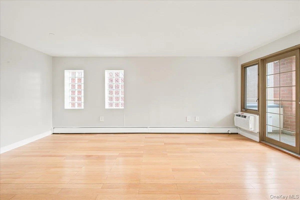 83-75 117th Street, New York, NY, 1 Bedroom Bedrooms, 4 Rooms Rooms,1 BathroomBathrooms,Residential,For Rent,117th,0,KEY1017503 83-75 117th Street, New York, NY, 1 Bedroom Bedrooms, 4 Rooms Rooms,1 BathroomBathrooms,Residential,For Rent,117th,0,KEY1017503