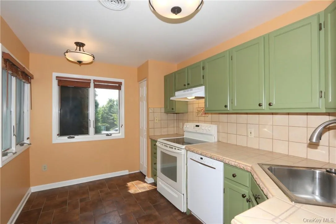 218 Stoneway Lane, Peekskill, NY, 2 Bedrooms Bedrooms, 5 Rooms Rooms,2 BathroomsBathrooms,Residential Lease,For Rent,Stoneway,0,1017505 218 Stoneway Lane, Peekskill, NY, 2 Bedrooms Bedrooms, 5 Rooms Rooms,2 BathroomsBathrooms,Residential Lease,For Rent,Stoneway,0,1017505
