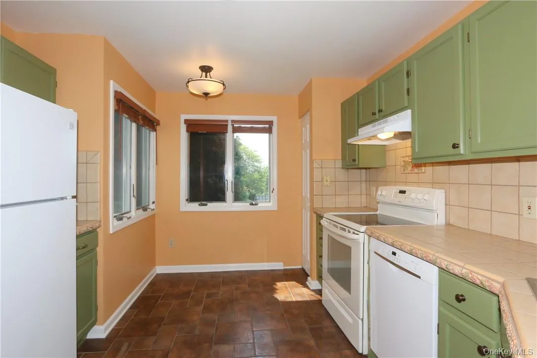 218 Stoneway Lane, Peekskill, NY, 2 Bedrooms Bedrooms, 5 Rooms Rooms,2 BathroomsBathrooms,Residential Lease,For Rent,Stoneway,0,1017505 218 Stoneway Lane, Peekskill, NY, 2 Bedrooms Bedrooms, 5 Rooms Rooms,2 BathroomsBathrooms,Residential Lease,For Rent,Stoneway,0,1017505