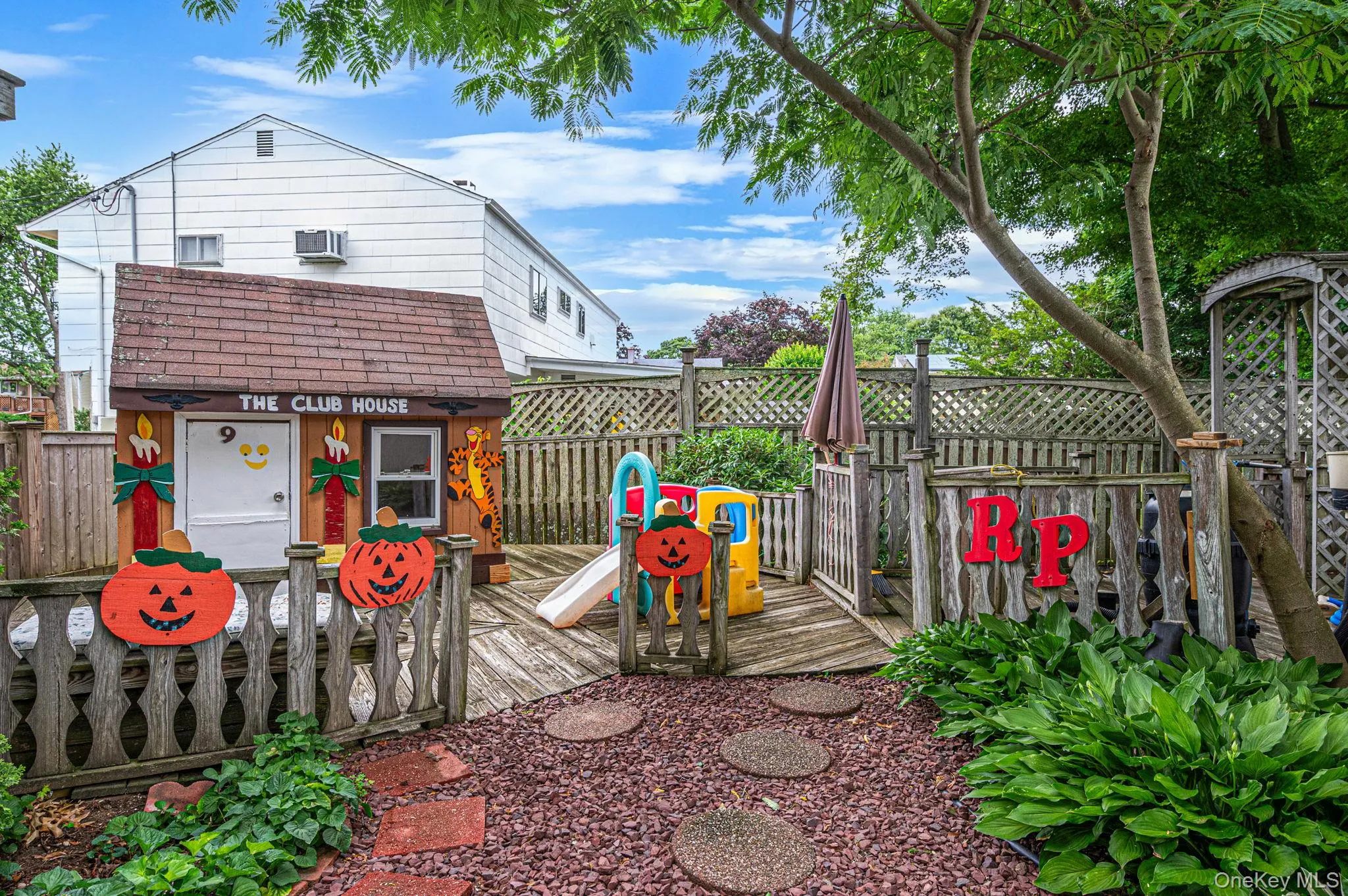 90 Rhode Island Avenue, Islip, NY, 4 Bedrooms Bedrooms, 7 Rooms Rooms,1 BathroomBathrooms,Residential,For Rent,Rhode Island,0,KEY1017508 90 Rhode Island Avenue, Islip, NY, 4 Bedrooms Bedrooms, 7 Rooms Rooms,1 BathroomBathrooms,Residential,For Rent,Rhode Island,0,KEY1017508