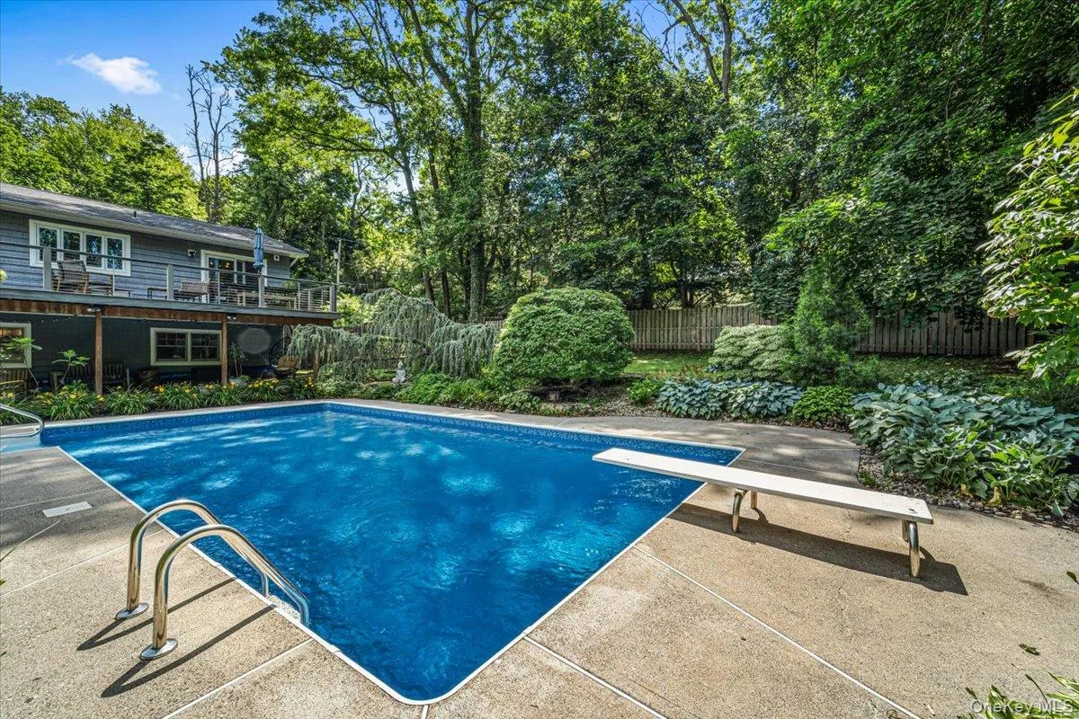 94 Hess Road, Clarkstown, NY, 4 Bedrooms Bedrooms, 7 Rooms Rooms,3 BathroomsBathrooms,Residential,For Rent,Hess,0,1017511 94 Hess Road, Clarkstown, NY, 4 Bedrooms Bedrooms, 7 Rooms Rooms,3 BathroomsBathrooms,Residential,For Rent,Hess,0,1017511