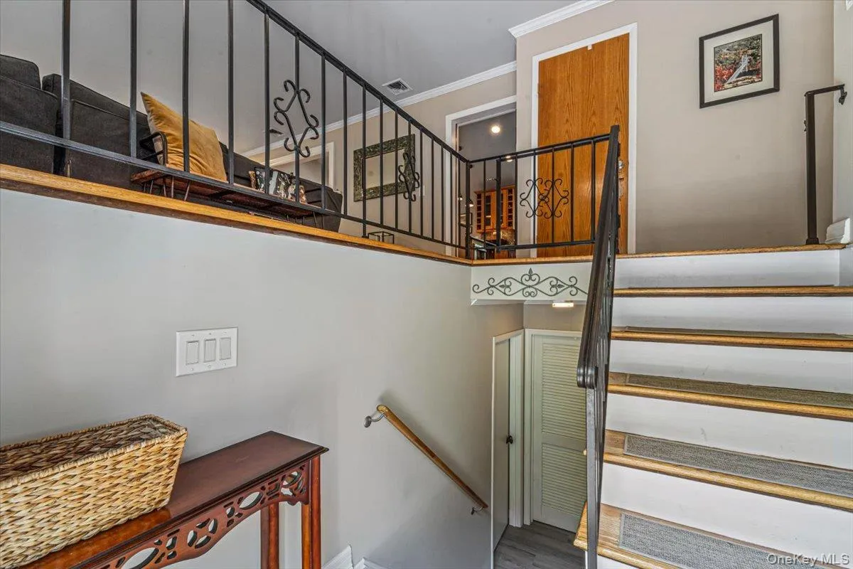 94 Hess Road, Clarkstown, NY, 4 Bedrooms Bedrooms, 7 Rooms Rooms,3 BathroomsBathrooms,Residential,For Rent,Hess,0,1017511 94 Hess Road, Clarkstown, NY, 4 Bedrooms Bedrooms, 7 Rooms Rooms,3 BathroomsBathrooms,Residential,For Rent,Hess,0,1017511