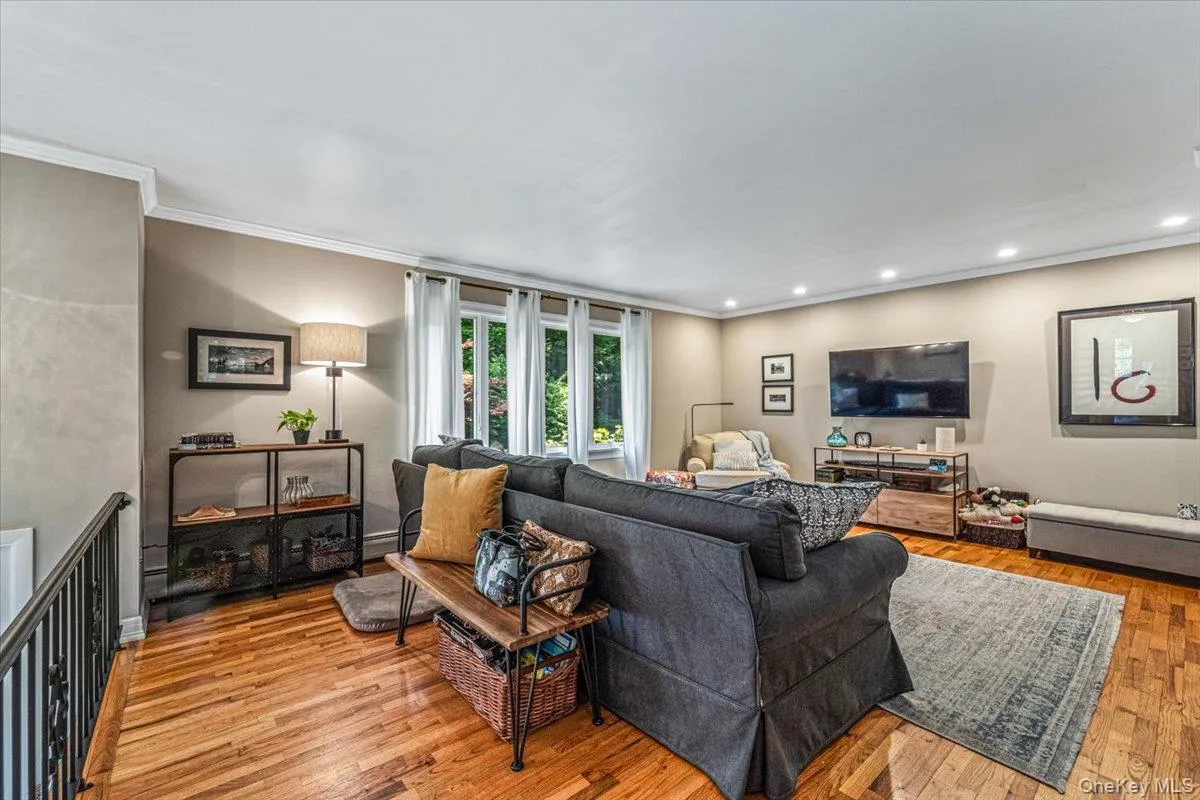 94 Hess Road, Clarkstown, NY, 4 Bedrooms Bedrooms, 7 Rooms Rooms,3 BathroomsBathrooms,Residential,For Rent,Hess,0,1017511 94 Hess Road, Clarkstown, NY, 4 Bedrooms Bedrooms, 7 Rooms Rooms,3 BathroomsBathrooms,Residential,For Rent,Hess,0,1017511