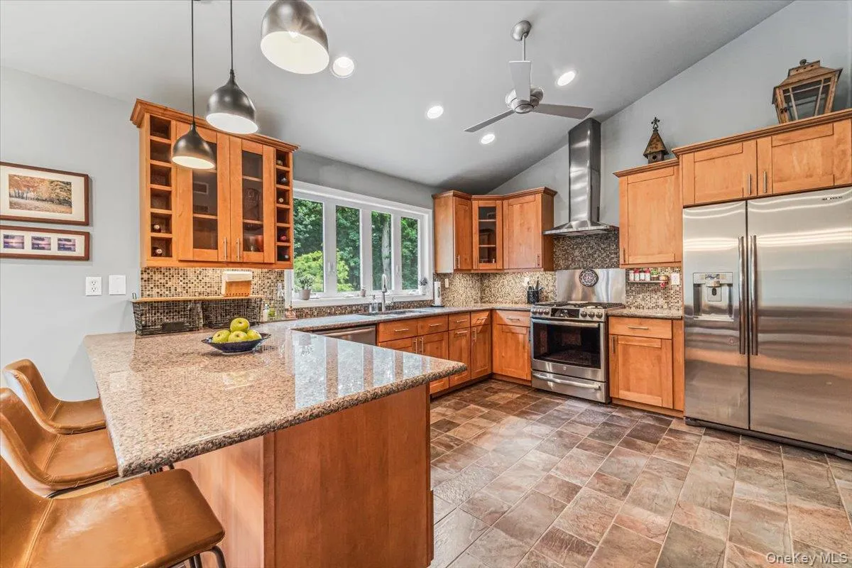 94 Hess Road, Clarkstown, NY, 4 Bedrooms Bedrooms, 7 Rooms Rooms,3 BathroomsBathrooms,Residential,For Rent,Hess,0,1017511 94 Hess Road, Clarkstown, NY, 4 Bedrooms Bedrooms, 7 Rooms Rooms,3 BathroomsBathrooms,Residential,For Rent,Hess,0,1017511
