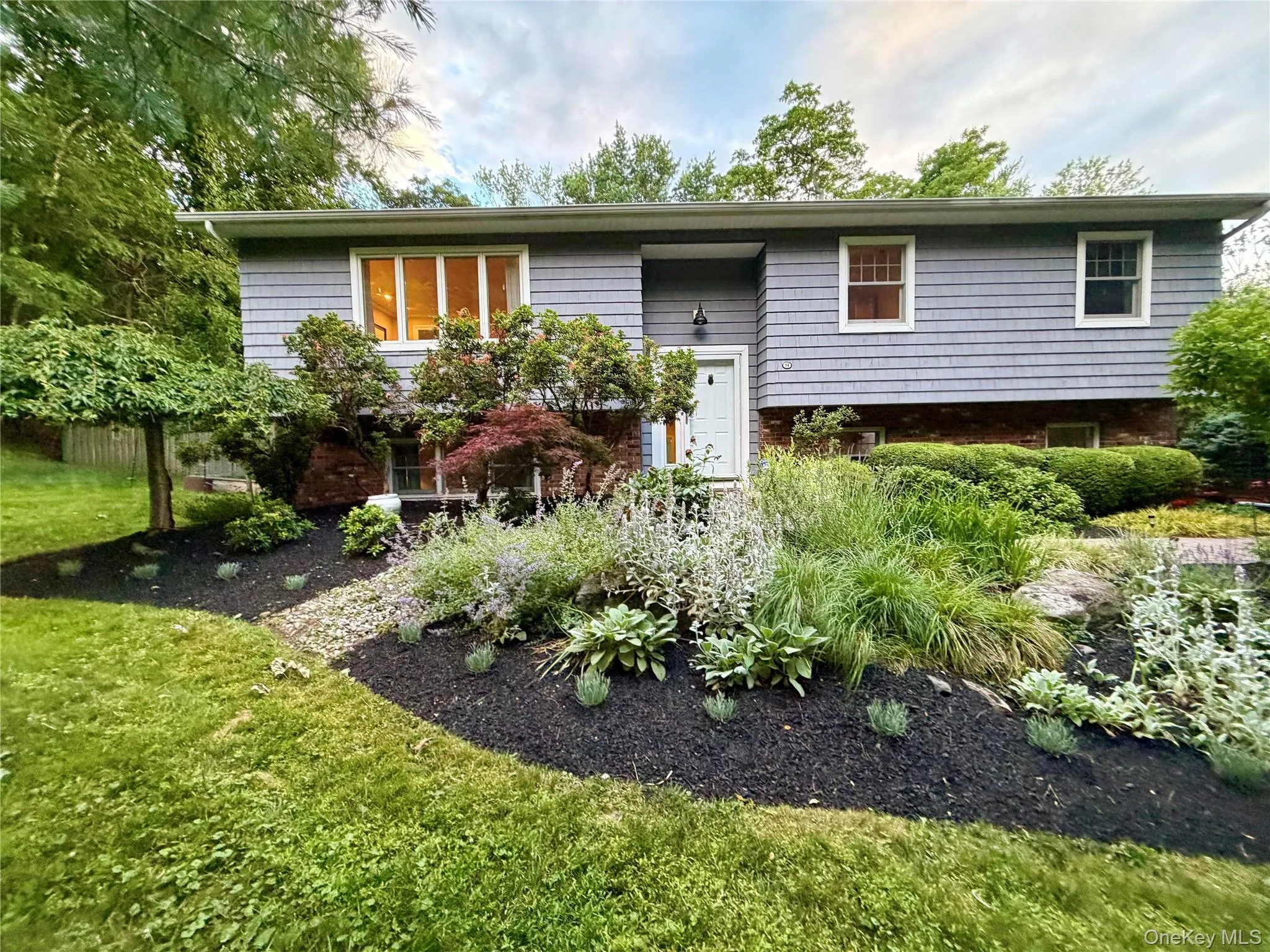 94 Hess Road, Clarkstown, NY, 4 Bedrooms Bedrooms, 7 Rooms Rooms,3 BathroomsBathrooms,Residential,For Rent,Hess,0,1017511 94 Hess Road, Clarkstown, NY, 4 Bedrooms Bedrooms, 7 Rooms Rooms,3 BathroomsBathrooms,Residential,For Rent,Hess,0,1017511