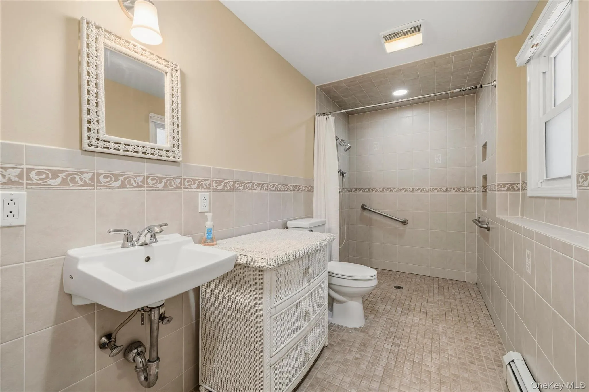 6 May Court, Stony Point, NY, 3 Bedrooms Bedrooms, 11 Rooms Rooms,2 BathroomsBathrooms,Residential,For Rent,May,0,KEY1017512 6 May Court, Stony Point, NY, 3 Bedrooms Bedrooms, 11 Rooms Rooms,2 BathroomsBathrooms,Residential,For Rent,May,0,KEY1017512