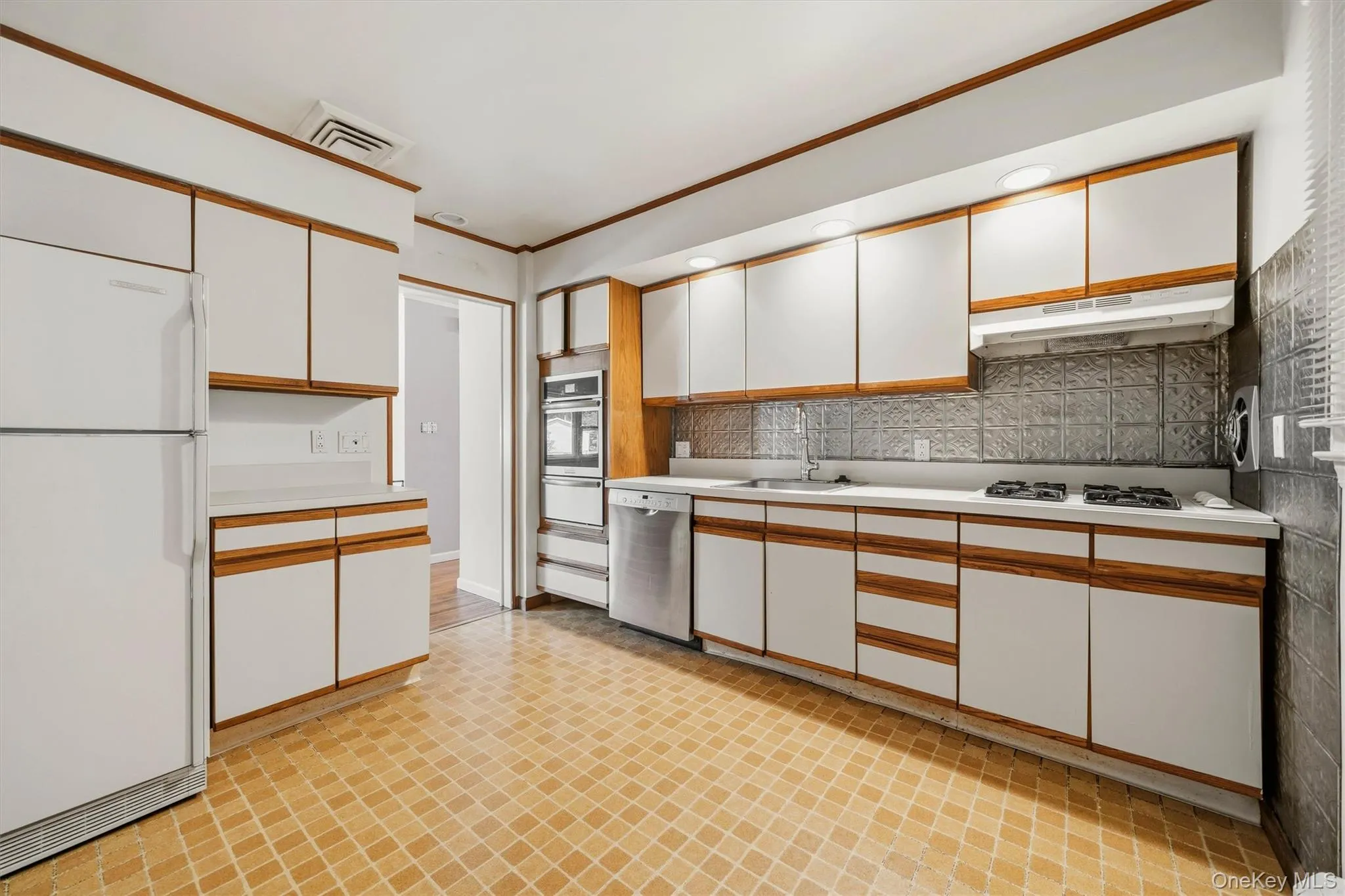 6 May Court, Stony Point, NY, 3 Bedrooms Bedrooms, 11 Rooms Rooms,2 BathroomsBathrooms,Residential,For Rent,May,0,KEY1017512 6 May Court, Stony Point, NY, 3 Bedrooms Bedrooms, 11 Rooms Rooms,2 BathroomsBathrooms,Residential,For Rent,May,0,KEY1017512
