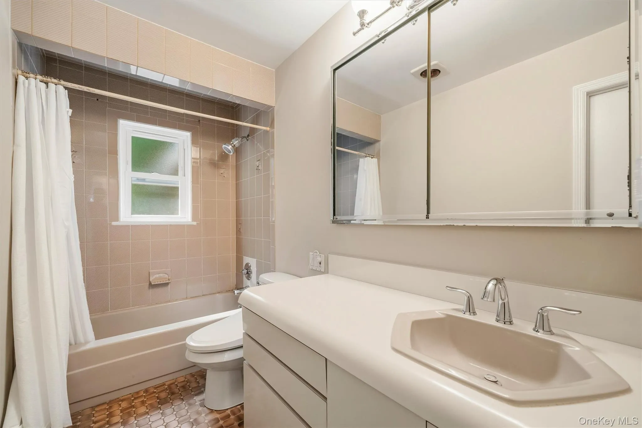 6 May Court, Stony Point, NY, 3 Bedrooms Bedrooms, 11 Rooms Rooms,2 BathroomsBathrooms,Residential,For Rent,May,0,KEY1017512 6 May Court, Stony Point, NY, 3 Bedrooms Bedrooms, 11 Rooms Rooms,2 BathroomsBathrooms,Residential,For Rent,May,0,KEY1017512