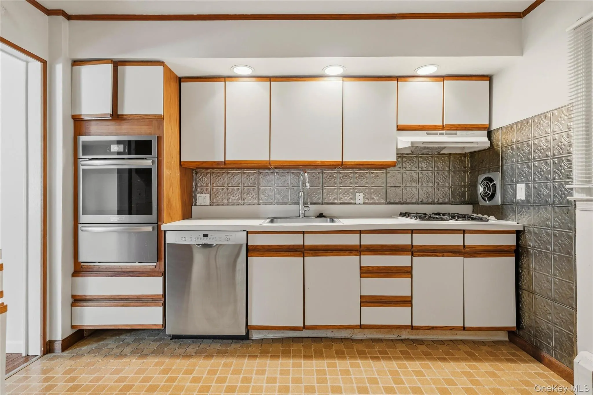 6 May Court, Stony Point, NY, 3 Bedrooms Bedrooms, 11 Rooms Rooms,2 BathroomsBathrooms,Residential,For Rent,May,0,KEY1017512 6 May Court, Stony Point, NY, 3 Bedrooms Bedrooms, 11 Rooms Rooms,2 BathroomsBathrooms,Residential,For Rent,May,0,KEY1017512