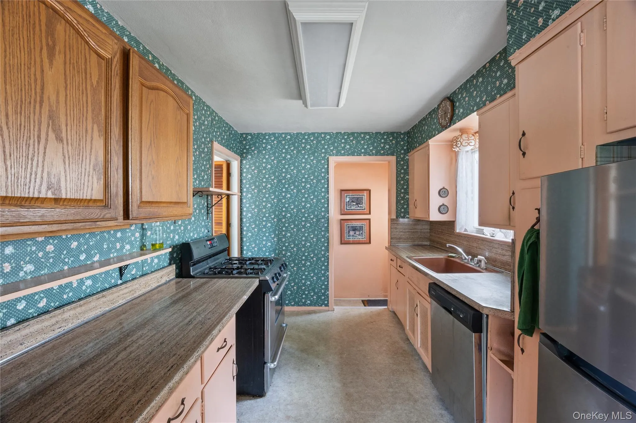 637 Stratford Road, Hempstead, NY, 4 Bedrooms Bedrooms, 7 Rooms Rooms,1 BathroomBathrooms,Residential,For Rent,Stratford,0,KEY1017513 637 Stratford Road, Hempstead, NY, 4 Bedrooms Bedrooms, 7 Rooms Rooms,1 BathroomBathrooms,Residential,For Rent,Stratford,0,KEY1017513