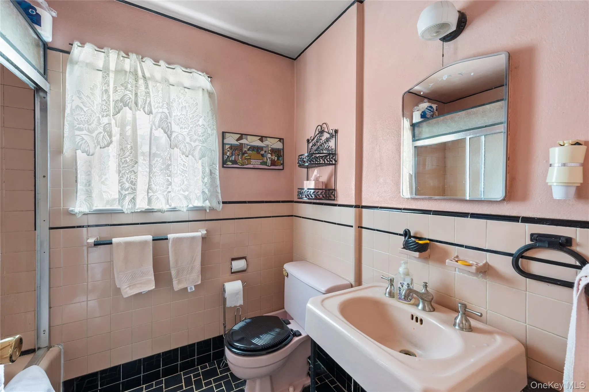 637 Stratford Road, Hempstead, NY, 4 Bedrooms Bedrooms, 7 Rooms Rooms,1 BathroomBathrooms,Residential,For Rent,Stratford,0,KEY1017513 637 Stratford Road, Hempstead, NY, 4 Bedrooms Bedrooms, 7 Rooms Rooms,1 BathroomBathrooms,Residential,For Rent,Stratford,0,KEY1017513