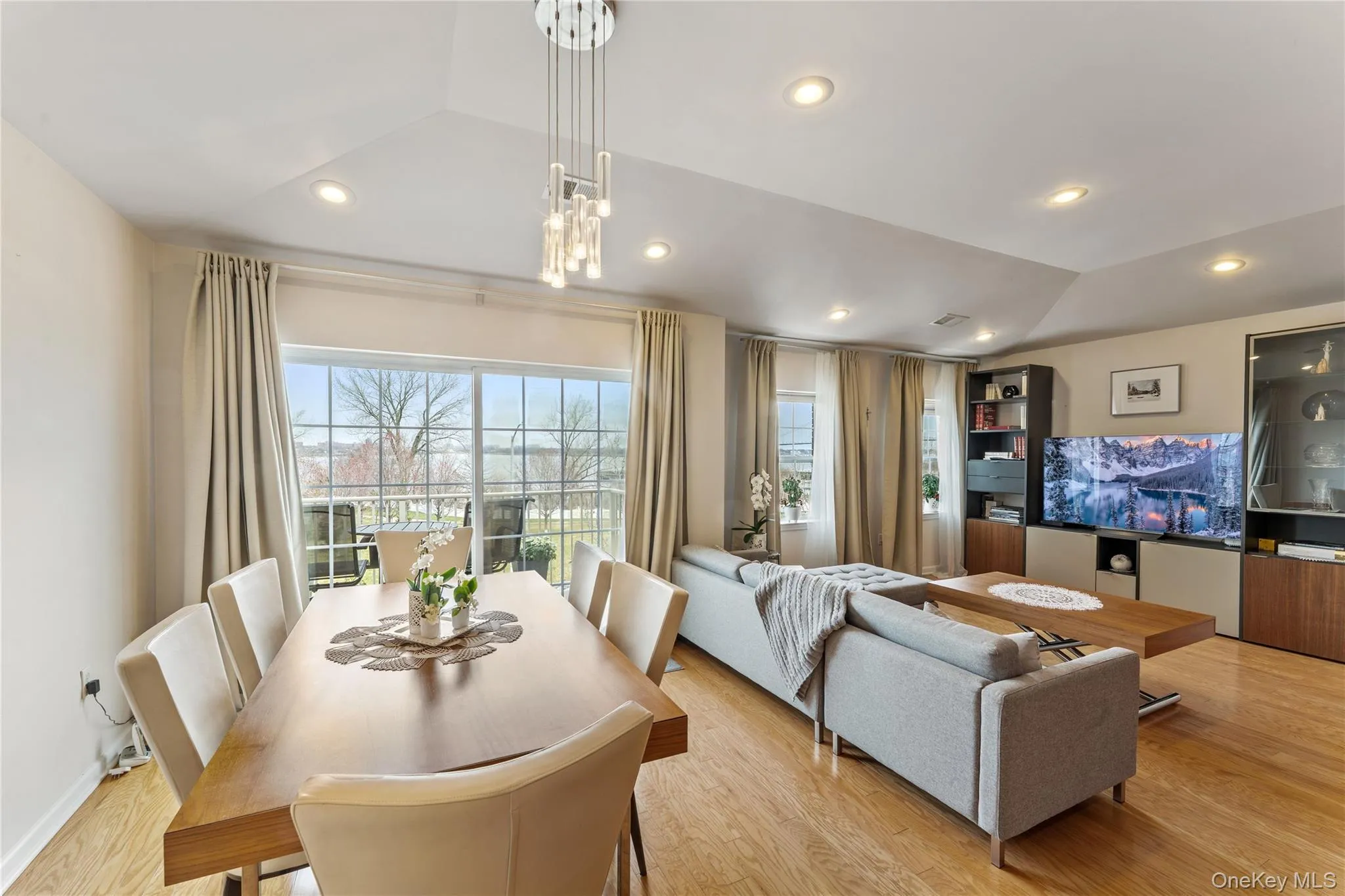 12206 Powells Cove Boulevard, New York, NY, 3 Bedrooms Bedrooms, 6 Rooms Rooms,2 BathroomsBathrooms,Residential,For Rent,Powells Cove,0,1017514 12206 Powells Cove Boulevard, New York, NY, 3 Bedrooms Bedrooms, 6 Rooms Rooms,2 BathroomsBathrooms,Residential,For Rent,Powells Cove,0,1017514