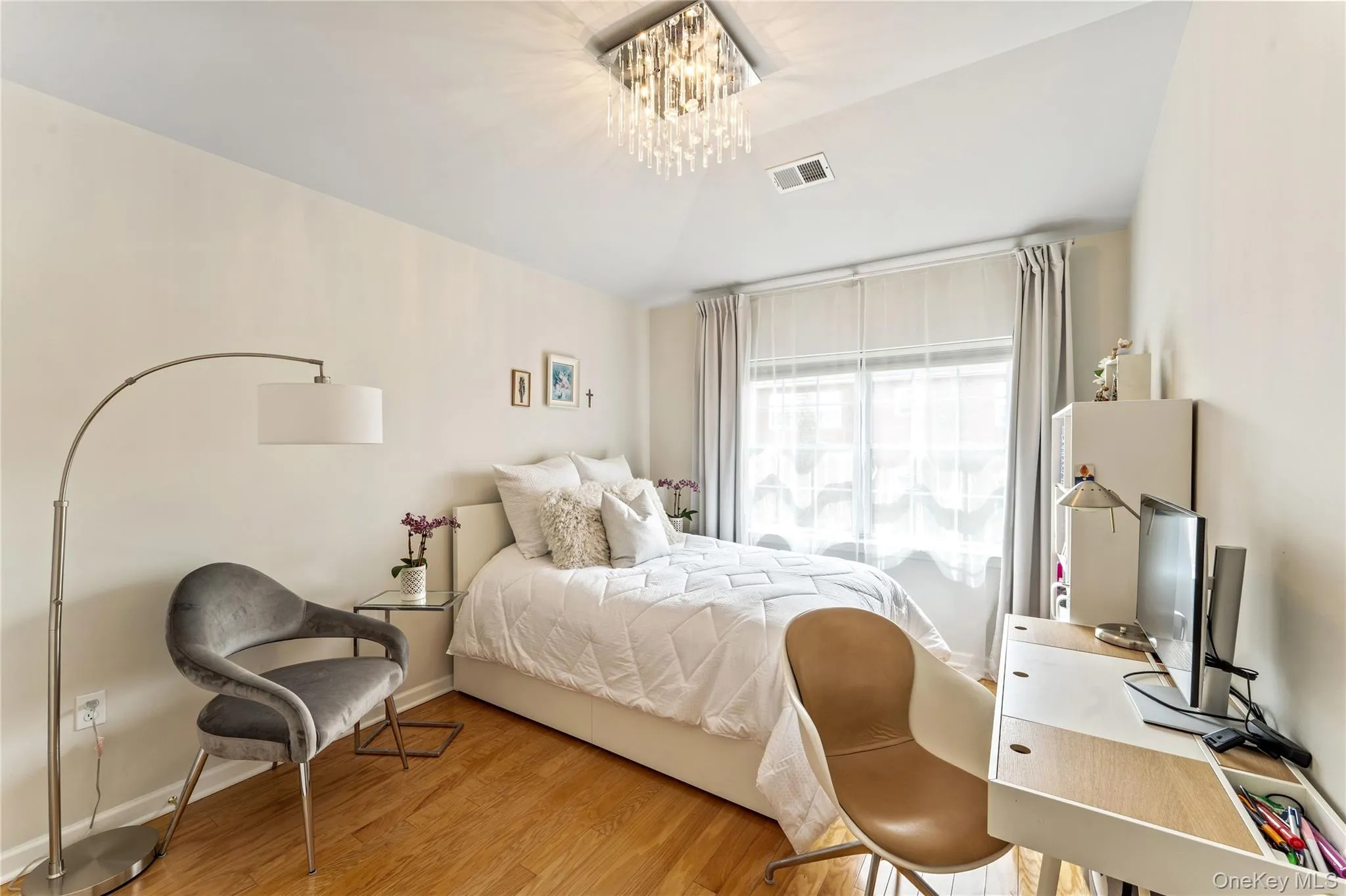 12206 Powells Cove Boulevard, New York, NY, 3 Bedrooms Bedrooms, 6 Rooms Rooms,2 BathroomsBathrooms,Residential,For Rent,Powells Cove,0,1017514 12206 Powells Cove Boulevard, New York, NY, 3 Bedrooms Bedrooms, 6 Rooms Rooms,2 BathroomsBathrooms,Residential,For Rent,Powells Cove,0,1017514