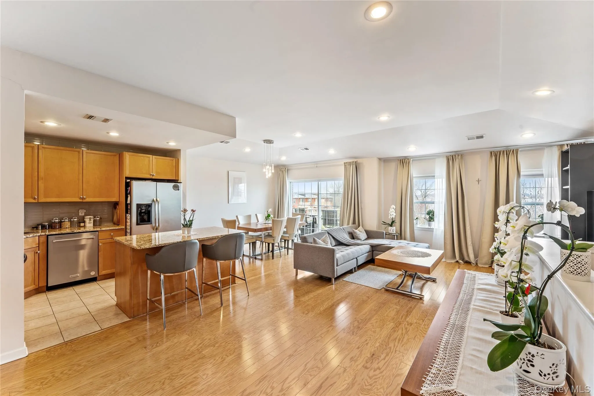 12206 Powells Cove Boulevard, New York, NY, 3 Bedrooms Bedrooms, 6 Rooms Rooms,2 BathroomsBathrooms,Residential,For Rent,Powells Cove,0,1017514 12206 Powells Cove Boulevard, New York, NY, 3 Bedrooms Bedrooms, 6 Rooms Rooms,2 BathroomsBathrooms,Residential,For Rent,Powells Cove,0,1017514