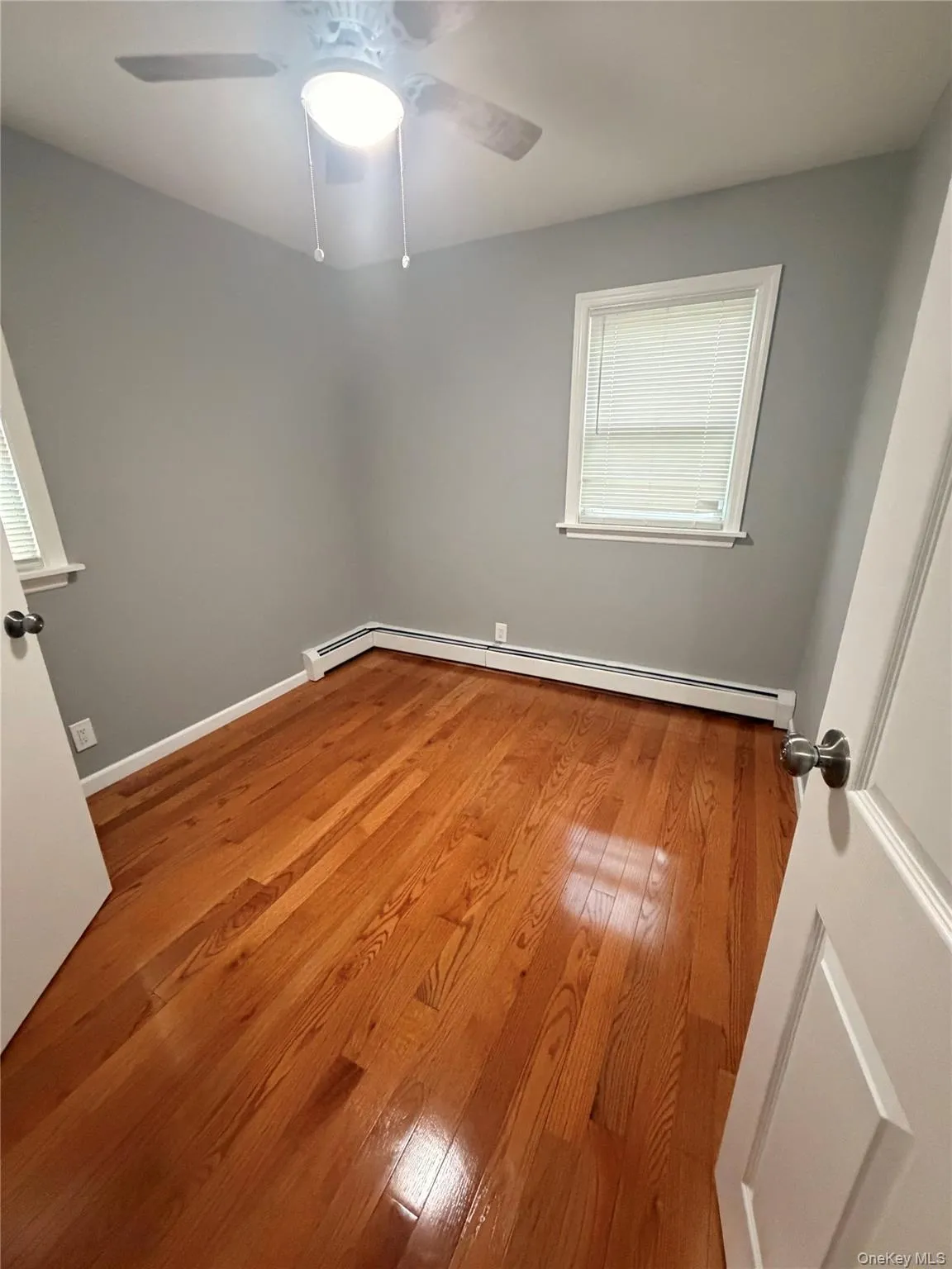 147-15 225th Street, New York, NY, 3 Bedrooms Bedrooms, 5 Rooms Rooms,1 BathroomBathrooms,Residential Lease,For Rent,225th,0,1017515 147-15 225th Street, New York, NY, 3 Bedrooms Bedrooms, 5 Rooms Rooms,1 BathroomBathrooms,Residential Lease,For Rent,225th,0,1017515