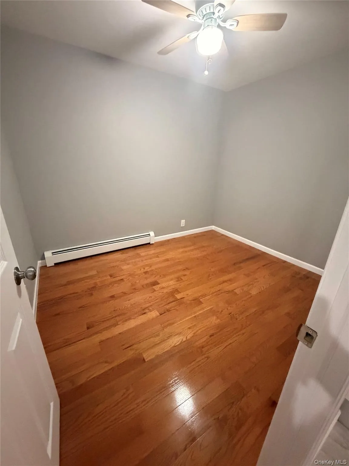 147-15 225th Street, New York, NY, 3 Bedrooms Bedrooms, 5 Rooms Rooms,1 BathroomBathrooms,Residential Lease,For Rent,225th,0,1017515 147-15 225th Street, New York, NY, 3 Bedrooms Bedrooms, 5 Rooms Rooms,1 BathroomBathrooms,Residential Lease,For Rent,225th,0,1017515