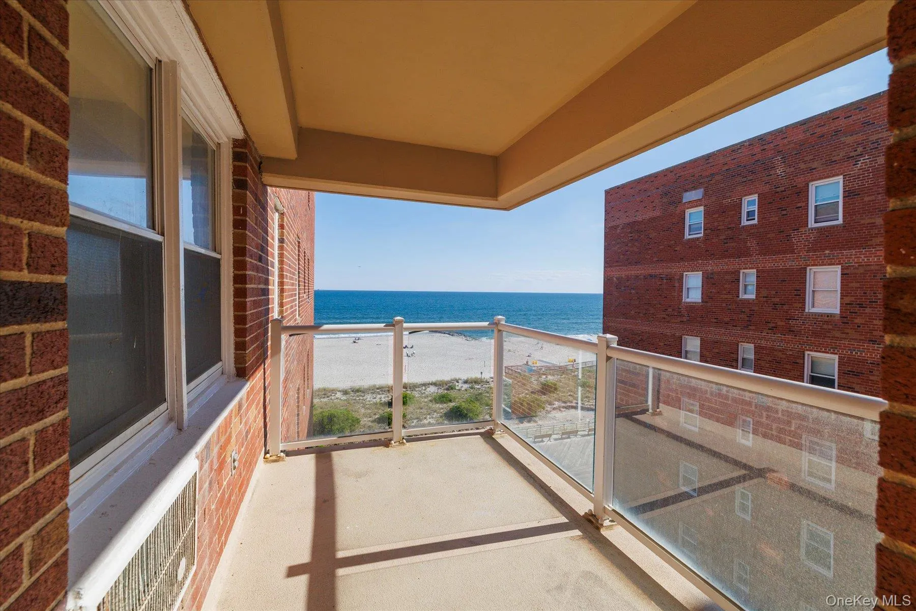 Balcony with direct oceanfront views Balcony with direct oceanfront views