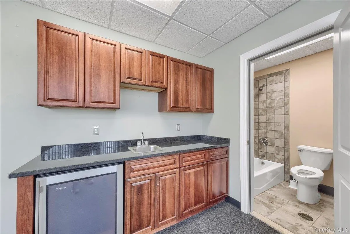 8 Revolutionary Road, Ossining, NY, ,Commercial Lease,For Rent,Revolutionary,0,1017523 8 Revolutionary Road, Ossining, NY, ,Commercial Lease,For Rent,Revolutionary,0,1017523