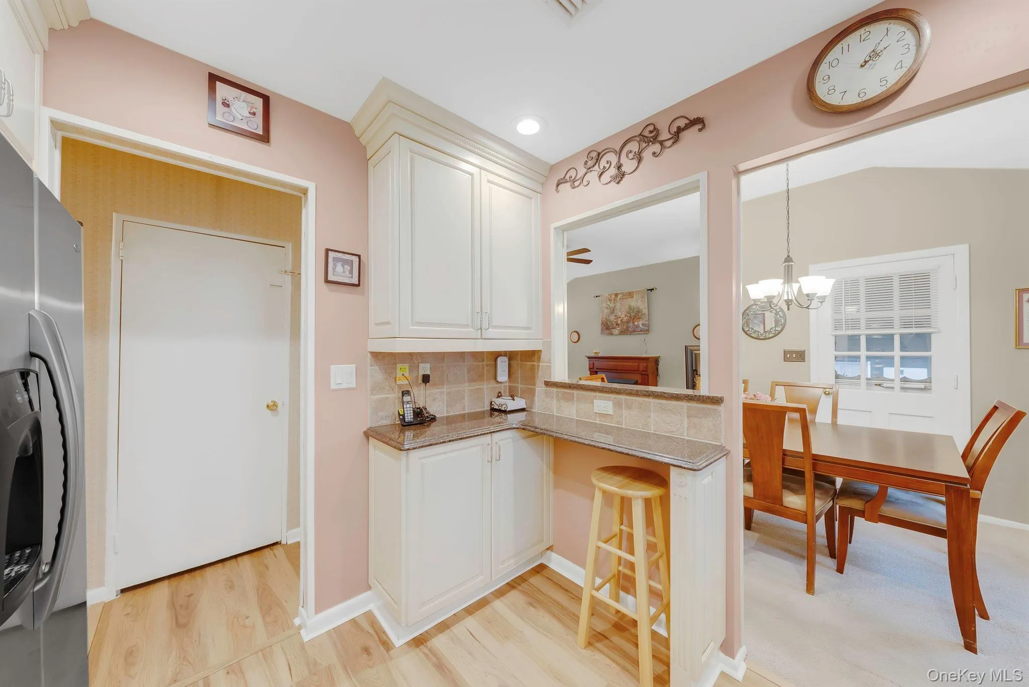 6 Elwin Place, Huntington, NY, 3 Bedrooms Bedrooms, 6 Rooms Rooms,1 BathroomBathrooms,Residential,For Rent,Elwin,0,KEY1017526 6 Elwin Place, Huntington, NY, 3 Bedrooms Bedrooms, 6 Rooms Rooms,1 BathroomBathrooms,Residential,For Rent,Elwin,0,KEY1017526