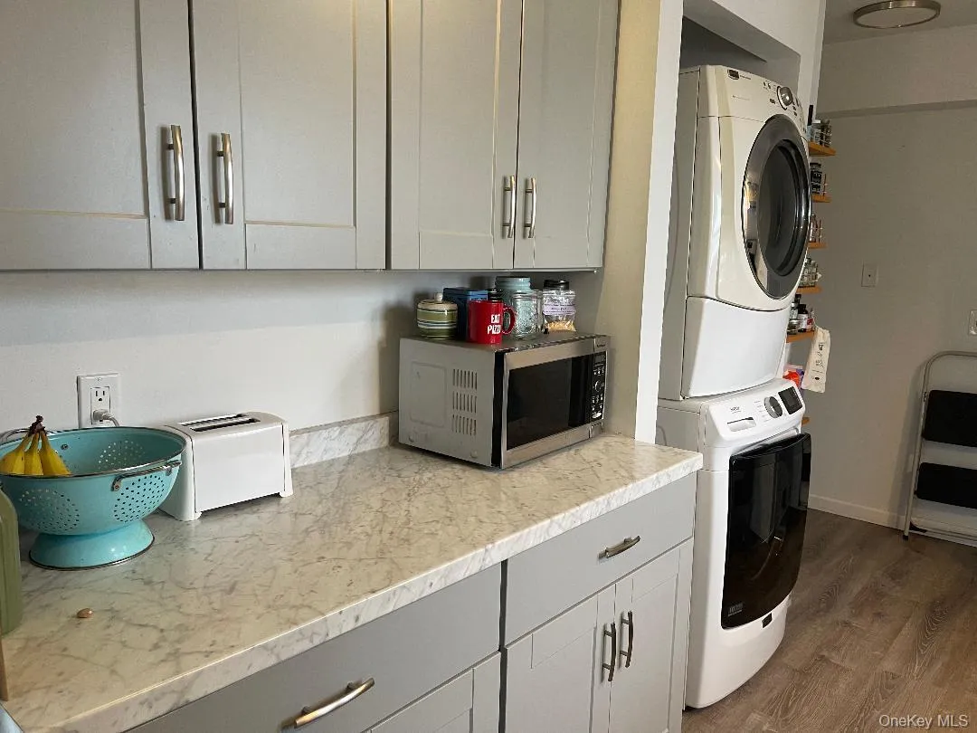 420 Fulton Street, Long Beach, NY, 3 Bedrooms Bedrooms, 6 Rooms Rooms,2 BathroomsBathrooms,Residential Lease,For Rent,Fulton,0,KEY1017530 420 Fulton Street, Long Beach, NY, 3 Bedrooms Bedrooms, 6 Rooms Rooms,2 BathroomsBathrooms,Residential Lease,For Rent,Fulton,0,KEY1017530