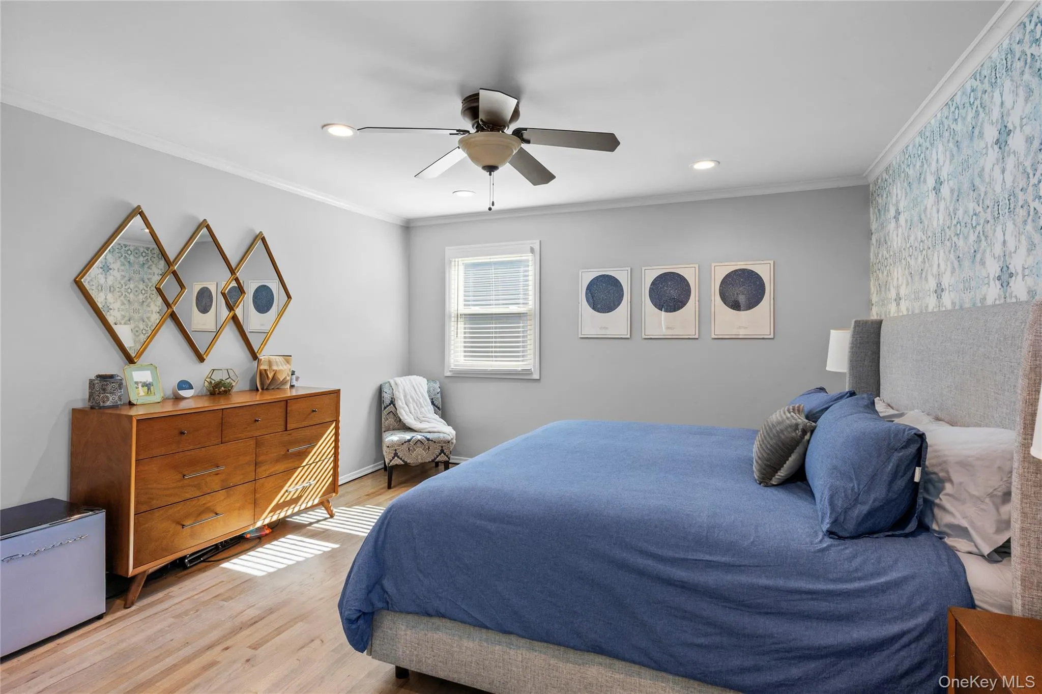 Bedroom 4/alternate primary with plenty of room and nice natural light Bedroom 4/alternate primary with plenty of room and nice natural light