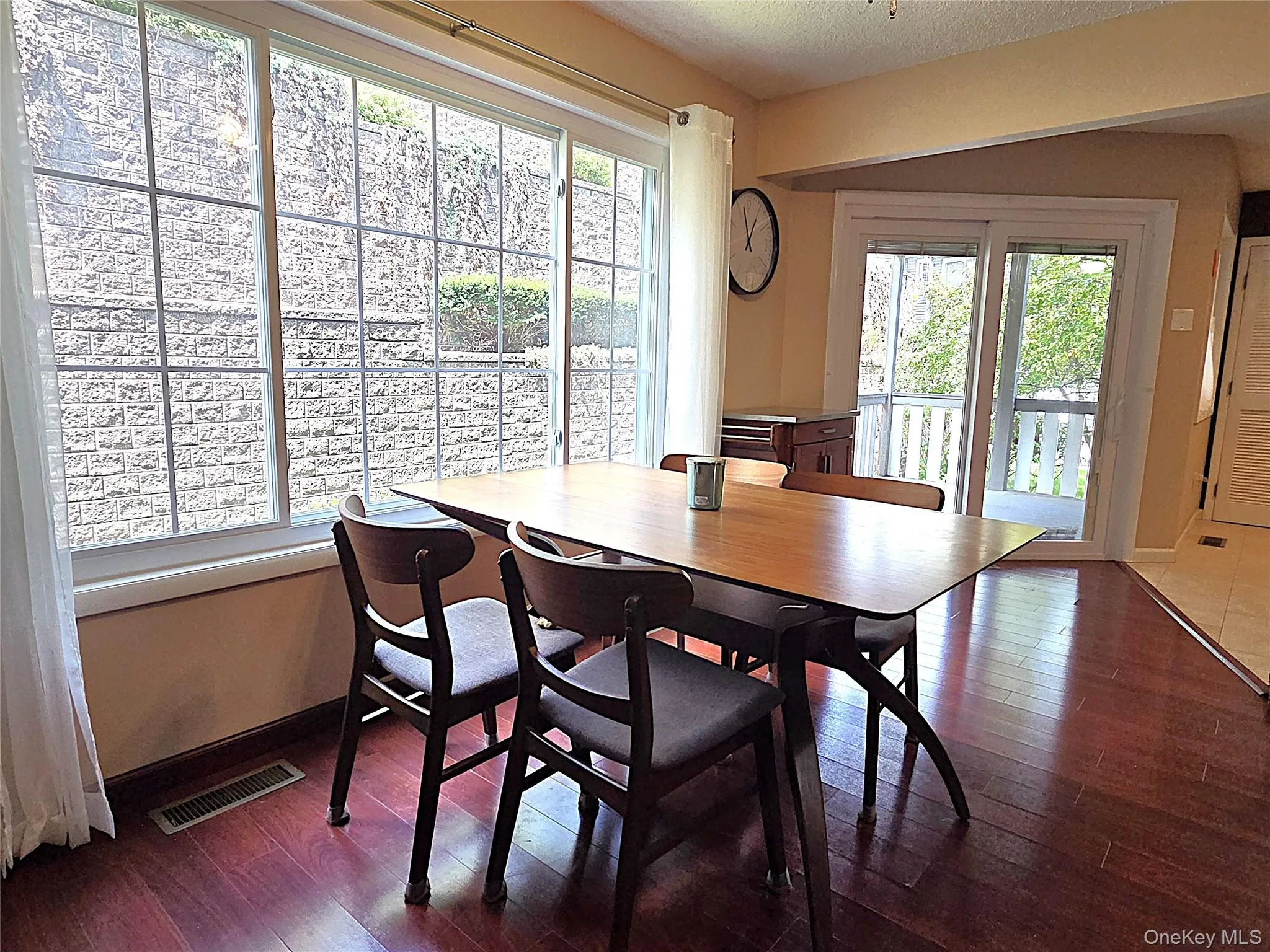 99 Eagle Ridge Way, Clarkstown, NY, 2 Bedrooms Bedrooms, 5 Rooms Rooms,2 BathroomsBathrooms,Residential,For Rent,Eagle Ridge,0,1017533 99 Eagle Ridge Way, Clarkstown, NY, 2 Bedrooms Bedrooms, 5 Rooms Rooms,2 BathroomsBathrooms,Residential,For Rent,Eagle Ridge,0,1017533