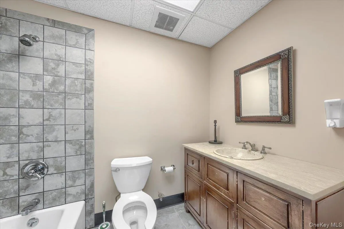 8 Revolutionary Road, Ossining, NY, ,Commercial Lease,For Rent,Revolutionary,0,1017536 8 Revolutionary Road, Ossining, NY, ,Commercial Lease,For Rent,Revolutionary,0,1017536