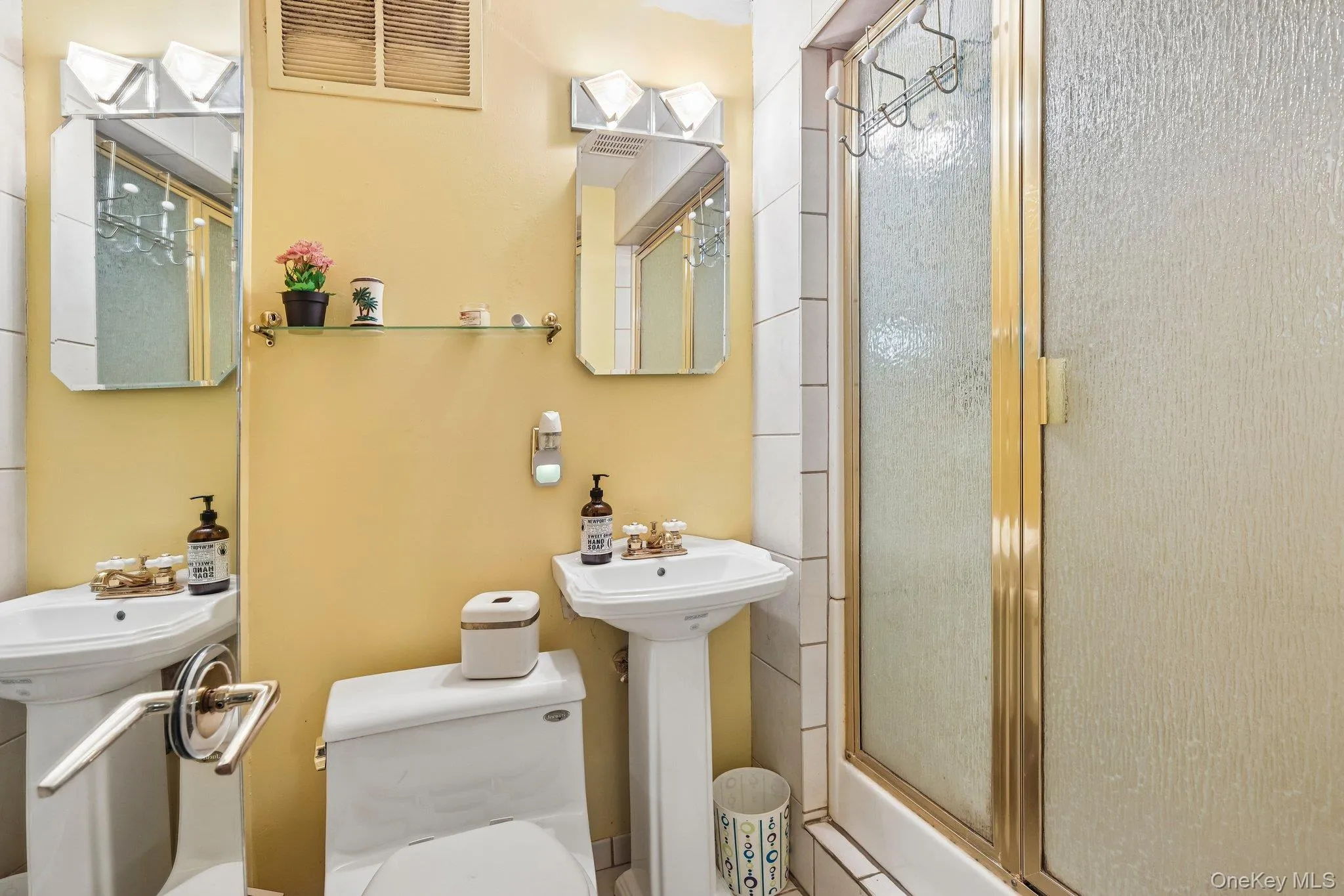 18 Pippen Place, Clarkstown, NY, 5 Bedrooms Bedrooms, 12 Rooms Rooms,3 BathroomsBathrooms,Residential,For Rent,Pippen,0,KEY1017540 18 Pippen Place, Clarkstown, NY, 5 Bedrooms Bedrooms, 12 Rooms Rooms,3 BathroomsBathrooms,Residential,For Rent,Pippen,0,KEY1017540