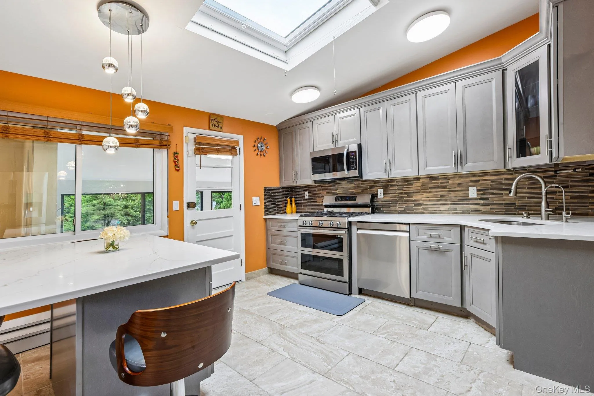 18 Pippen Place, Clarkstown, NY, 5 Bedrooms Bedrooms, 12 Rooms Rooms,3 BathroomsBathrooms,Residential,For Rent,Pippen,0,KEY1017540 18 Pippen Place, Clarkstown, NY, 5 Bedrooms Bedrooms, 12 Rooms Rooms,3 BathroomsBathrooms,Residential,For Rent,Pippen,0,KEY1017540