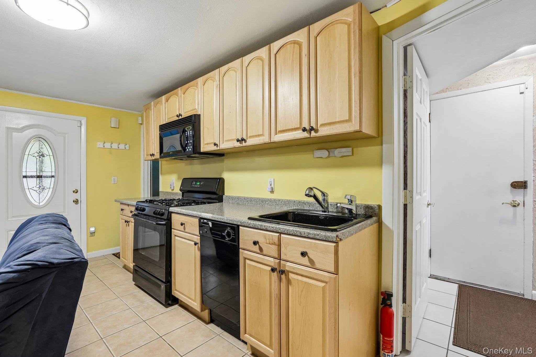 18 Pippen Place, Clarkstown, NY, 5 Bedrooms Bedrooms, 12 Rooms Rooms,3 BathroomsBathrooms,Residential,For Rent,Pippen,0,KEY1017540 18 Pippen Place, Clarkstown, NY, 5 Bedrooms Bedrooms, 12 Rooms Rooms,3 BathroomsBathrooms,Residential,For Rent,Pippen,0,KEY1017540