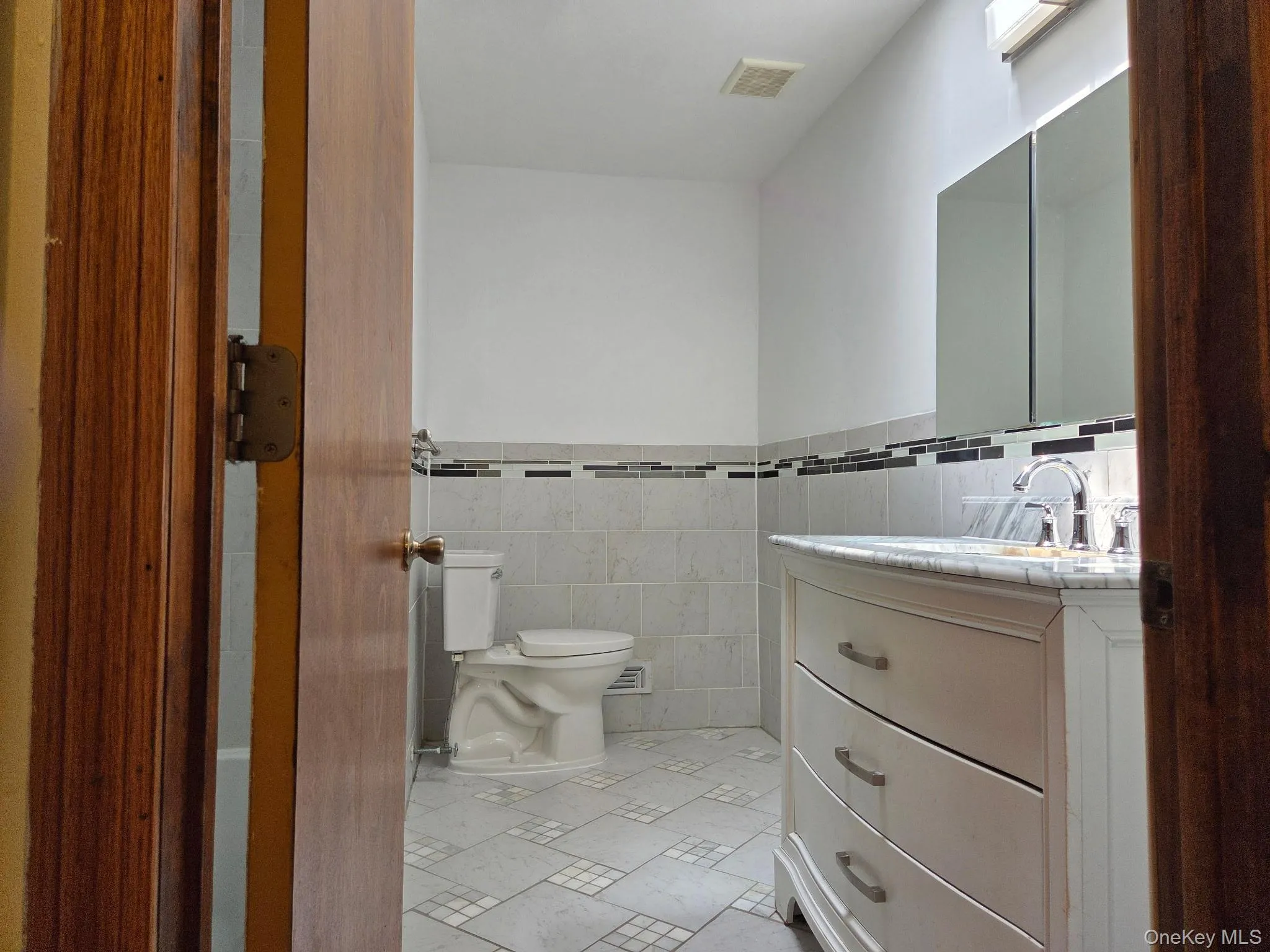 35 Allison, Orangetown, NY, 3 Bedrooms Bedrooms, 7 Rooms Rooms,1 BathroomBathrooms,Residential Lease,For Rent,Allison,0,1017551 35 Allison, Orangetown, NY, 3 Bedrooms Bedrooms, 7 Rooms Rooms,1 BathroomBathrooms,Residential Lease,For Rent,Allison,0,1017551