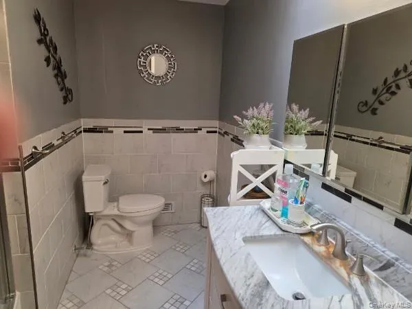 35 Allison, Orangetown, NY, 3 Bedrooms Bedrooms, 7 Rooms Rooms,1 BathroomBathrooms,Residential Lease,For Rent,Allison,0,KEY1017551 35 Allison, Orangetown, NY, 3 Bedrooms Bedrooms, 7 Rooms Rooms,1 BathroomBathrooms,Residential Lease,For Rent,Allison,0,KEY1017551