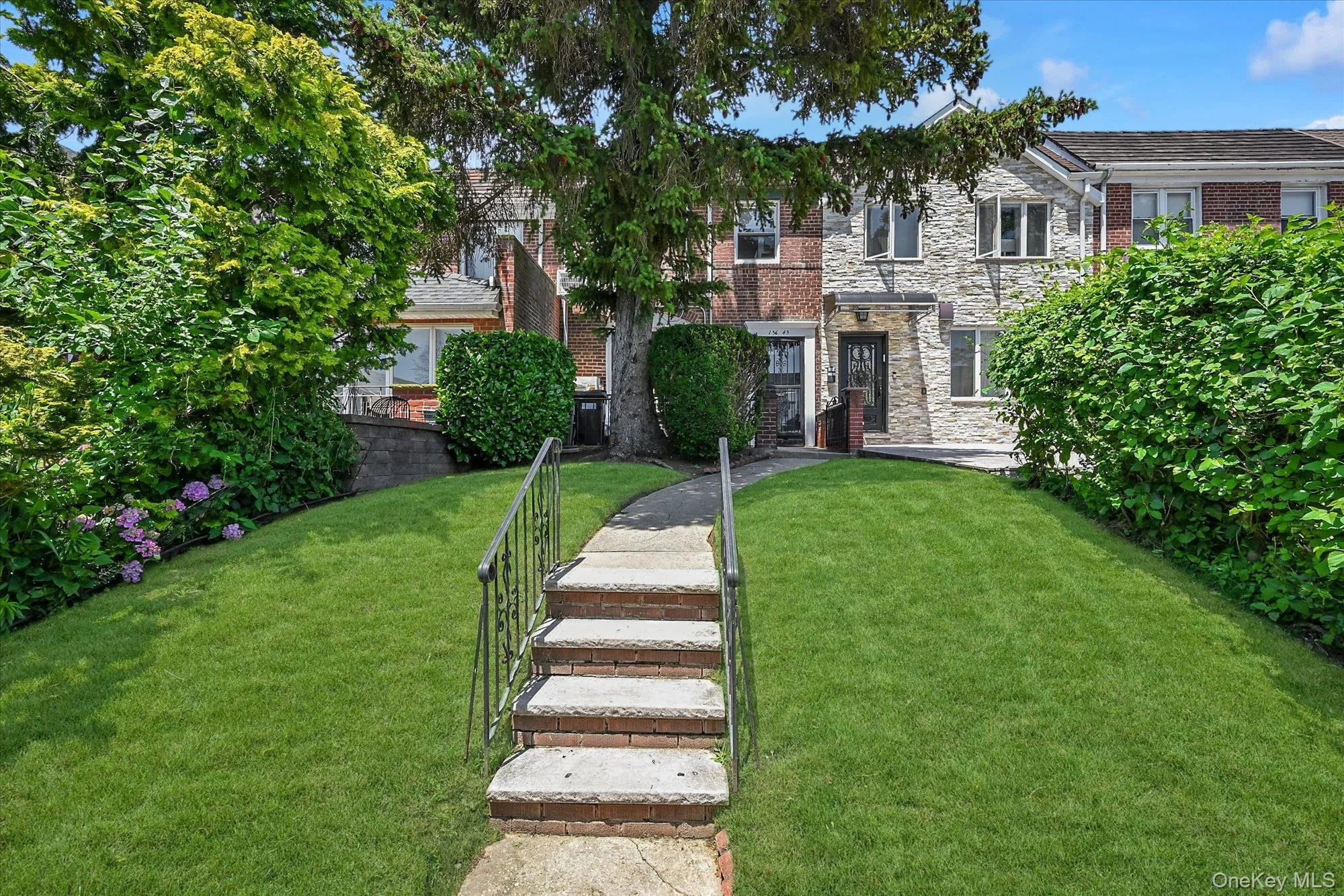 136-43 71st Road, New York, NY, 3 Bedrooms Bedrooms, 6 Rooms Rooms,2 BathroomsBathrooms,Residential,For Rent,71st,0,1017552 136-43 71st Road, New York, NY, 3 Bedrooms Bedrooms, 6 Rooms Rooms,2 BathroomsBathrooms,Residential,For Rent,71st,0,1017552