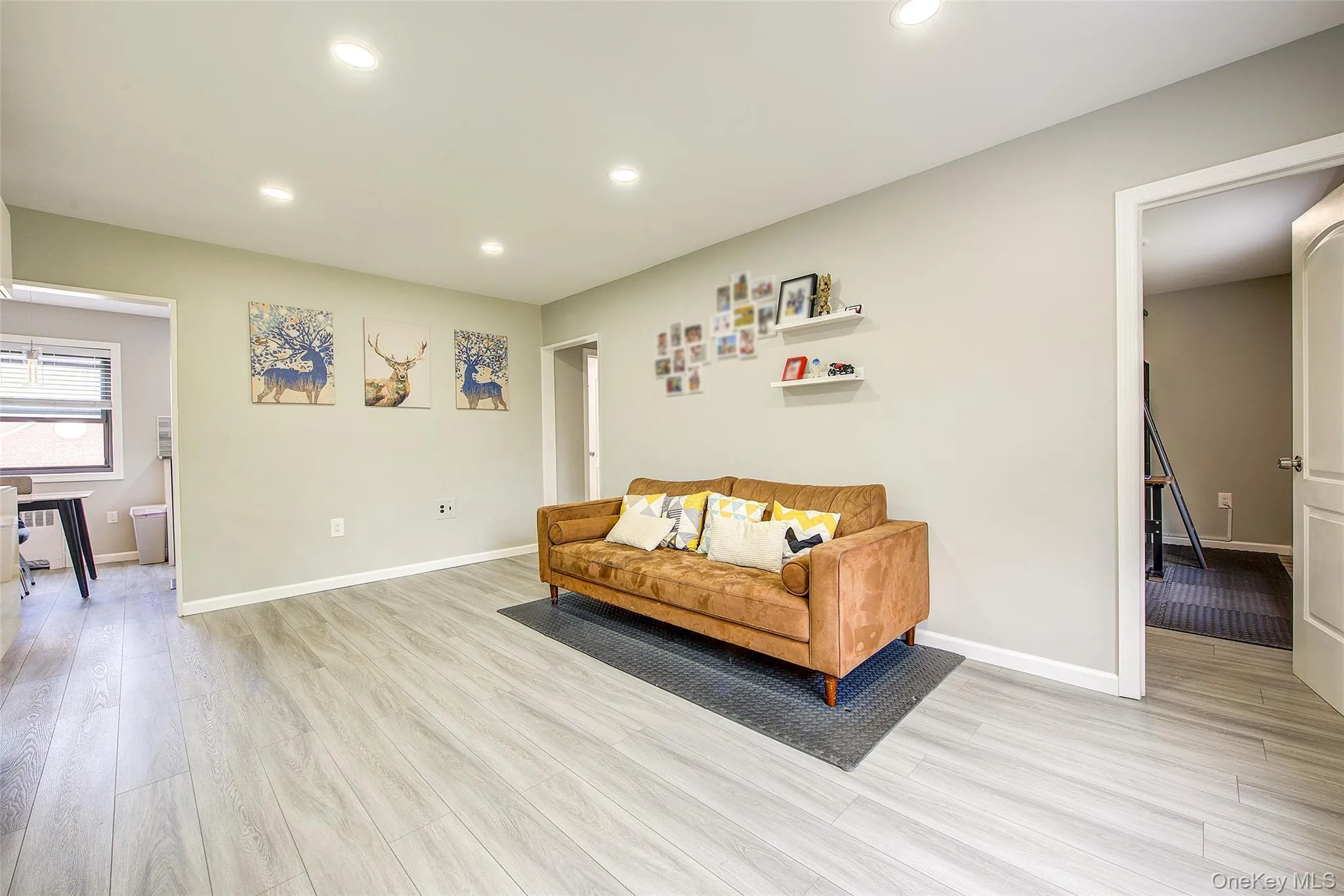 199-21 19th Avenue, New York, NY, 2 Bedrooms Bedrooms, 5 Rooms Rooms,1 BathroomBathrooms,Residential,For Rent,19th,0,KEY1017558 199-21 19th Avenue, New York, NY, 2 Bedrooms Bedrooms, 5 Rooms Rooms,1 BathroomBathrooms,Residential,For Rent,19th,0,KEY1017558