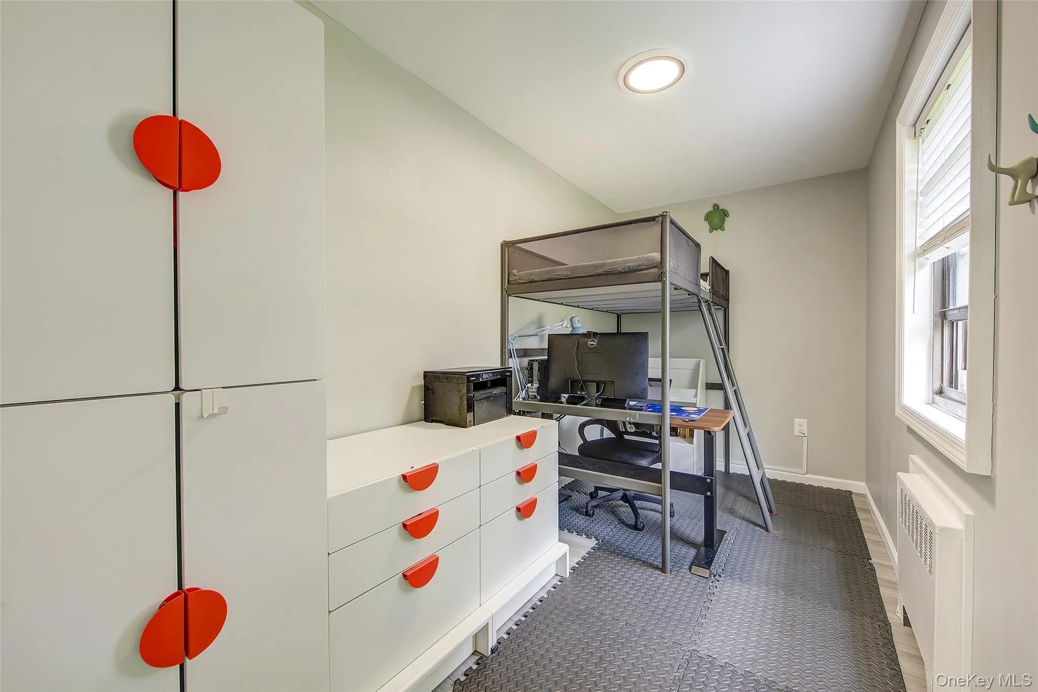 199-21 19th Avenue, New York, NY, 2 Bedrooms Bedrooms, 5 Rooms Rooms,1 BathroomBathrooms,Residential,For Rent,19th,0,KEY1017558 199-21 19th Avenue, New York, NY, 2 Bedrooms Bedrooms, 5 Rooms Rooms,1 BathroomBathrooms,Residential,For Rent,19th,0,KEY1017558