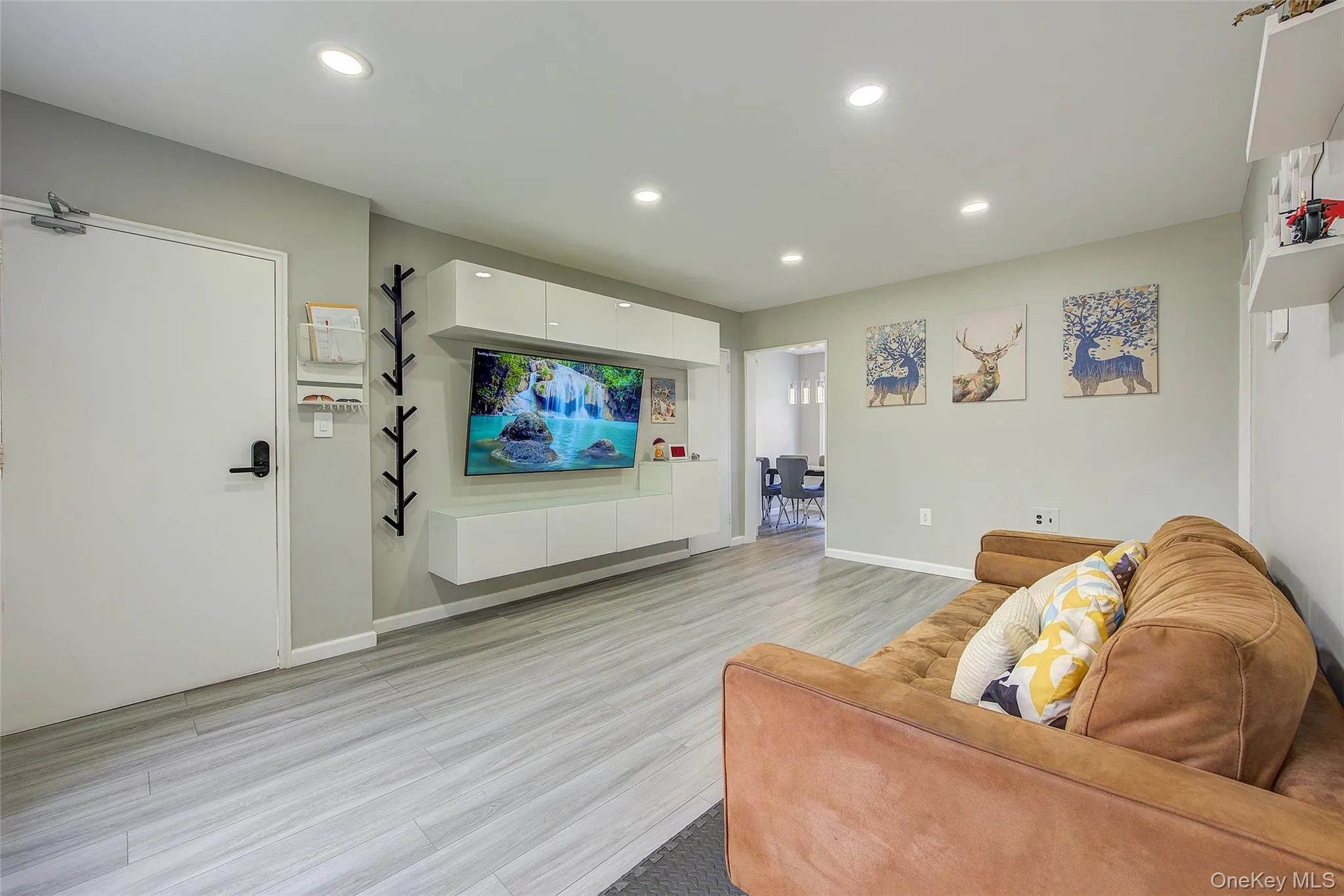 199-21 19th Avenue, New York, NY, 2 Bedrooms Bedrooms, 5 Rooms Rooms,1 BathroomBathrooms,Residential,For Rent,19th,0,KEY1017558 199-21 19th Avenue, New York, NY, 2 Bedrooms Bedrooms, 5 Rooms Rooms,1 BathroomBathrooms,Residential,For Rent,19th,0,KEY1017558