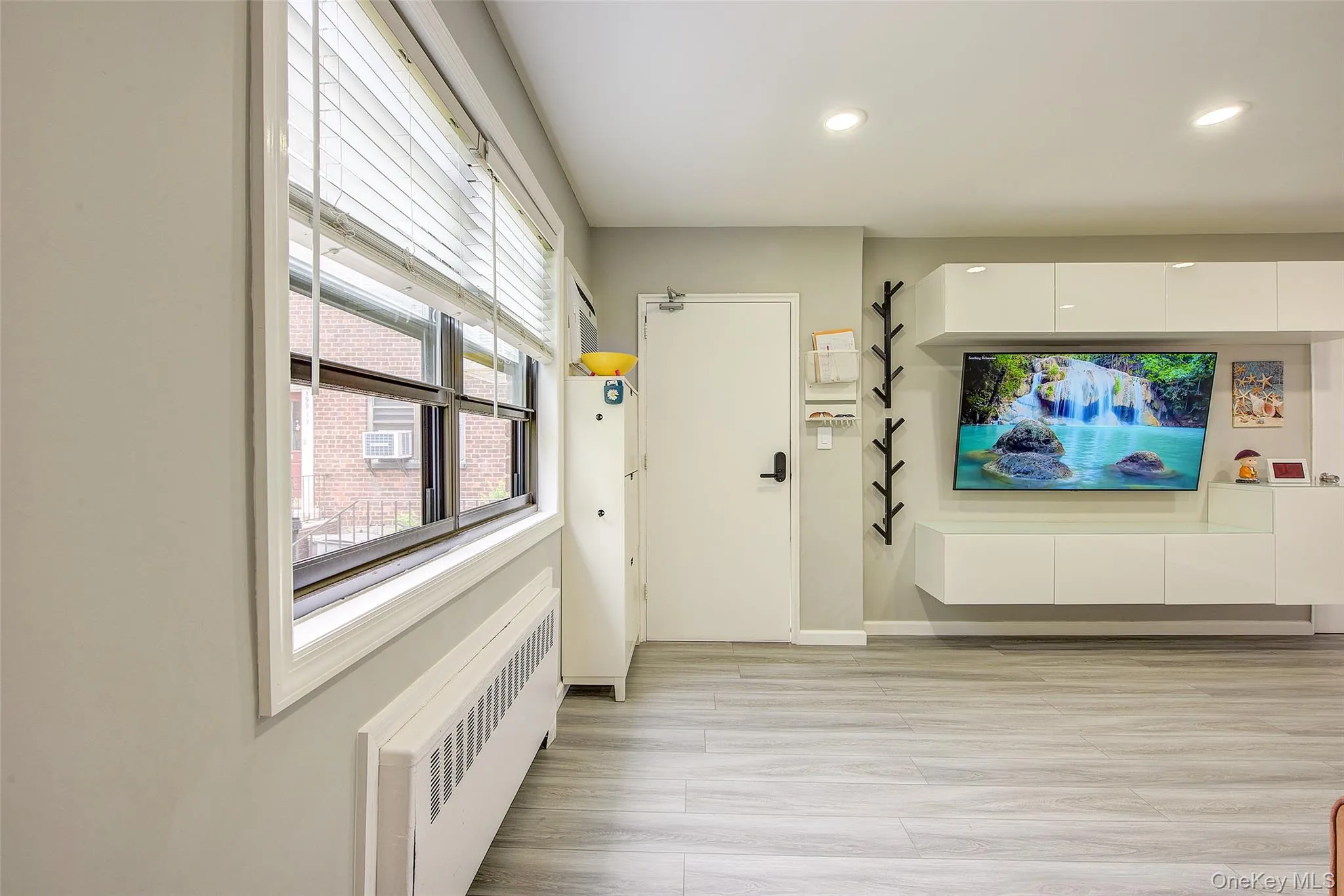 199-21 19th Avenue, New York, NY, 2 Bedrooms Bedrooms, 5 Rooms Rooms,1 BathroomBathrooms,Residential,For Rent,19th,0,KEY1017558 199-21 19th Avenue, New York, NY, 2 Bedrooms Bedrooms, 5 Rooms Rooms,1 BathroomBathrooms,Residential,For Rent,19th,0,KEY1017558