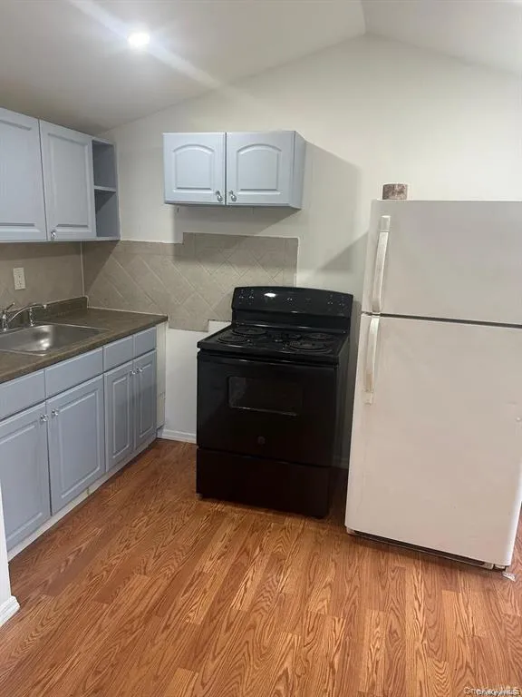 1032 Union Boulevard, Islip, NY, 1 Bedroom Bedrooms, 3 Rooms Rooms,1 BathroomBathrooms,Residential Lease,For Rent,Union,0,KEY1017576 1032 Union Boulevard, Islip, NY, 1 Bedroom Bedrooms, 3 Rooms Rooms,1 BathroomBathrooms,Residential Lease,For Rent,Union,0,KEY1017576